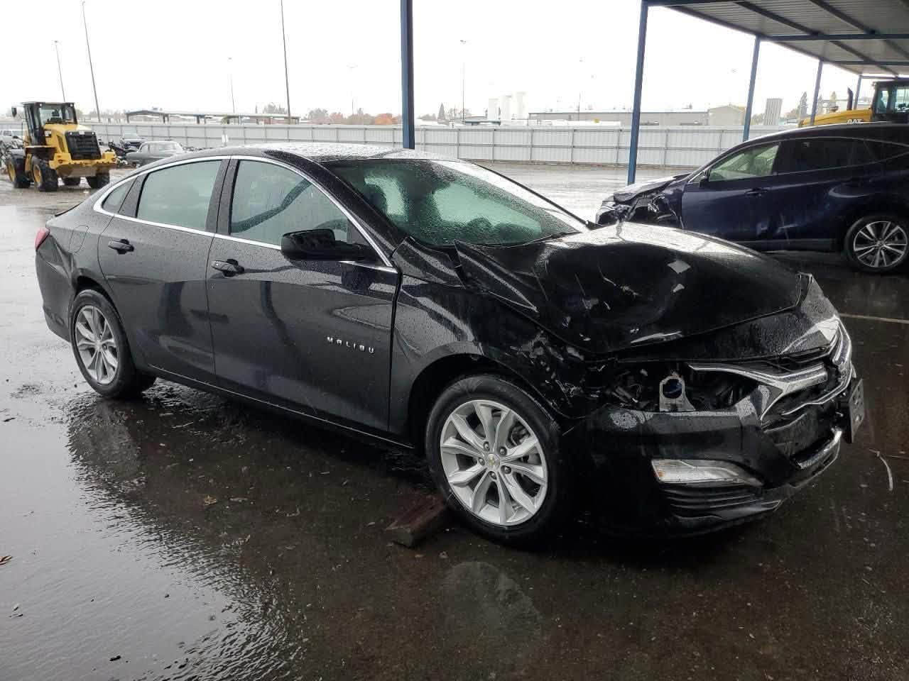 للبيع ماليبو 2023 وارد امريكي حادثه طخات بيه تقريبن ٥ قطع صبغ بدون دواخل سياره بدون ايرباك صور الحادث مرفق في منشور 
مكينه وكير وحداديه كله جديد 
موصفات LT2 رادار تحديد مسار حساسات خلفيه امامي لد امامي مثبت سرعه مانع انزلاق وبعد بيه موصفات
رقم كربلاء انكليزي بسمي تحويل مباشر سنويه لل 31 
مكان السياره كربلاء المقدسه 
السعر 100 وبيه مجال 
الاستفسار ***********
