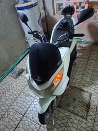 هوندا PCX • تبخير • الزعفرانية