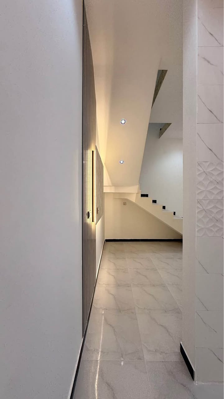 🔥🏠 إعــــلان مميــــز للبيــــع 🏠🔥

📢 مكتب عقارات البركة يعلن عن توفر:

🏡 دار للبيع – فرصة مميزة

📐 المساحة: 100 متر
🏗️ البناء: طابق ونصف

📍 الموقع:
الجزيرة – شارع الإمام زين العابدين (عليه السلام)
📌 قرب مدارس المنهاج

✨ مميزات العقار:
✅ متوفرة كافة الخدمات
✅ موقع ممتاز
✅ البيع مباشر
✅ العقار باسم المكتب حصراً

💰 للاستفسار عن السعر والتفاصيل، تواصل معنا مباشرة.

━━━━━━━━━━━━━━━━━━

🏢 عنوان مكتب عقارات البركة:
📍 البصرة – شط العرب – الجزيرة
📍 على شارع الجزيرة العام الدولي
📍 مجاور مندي صنعاء اليمن
📍 مقابل كافيه واحة الجزيرة

📲 ***********
📲 ***********

🔥 مكتب عقارات البركة البصرة, العراق
