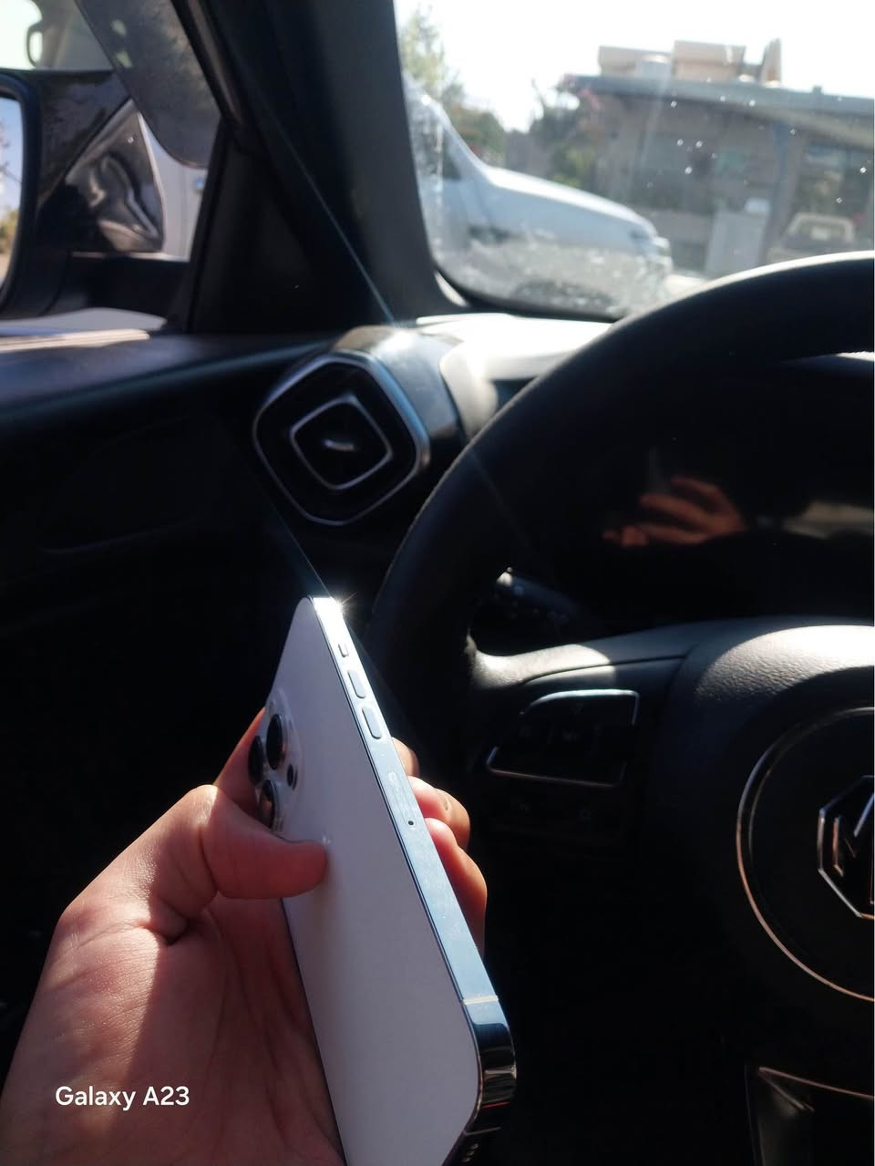 iPhone 13 Pro Bypass بۆ فرۆشتن

Battery 🔋 %85

128 GB ⚙️

کەپسە هیچی نیە ٪١٠٠ پاکە و بێ کێشەیە 

کارتۆنی خۆی لەگەڵە 

تەنها Bypass ە سیم ناخوێنتەوە‼️

نرخ : 320 هەزار  کەمەک معامەلە 

Mobile : *********** أربيل, العراق
