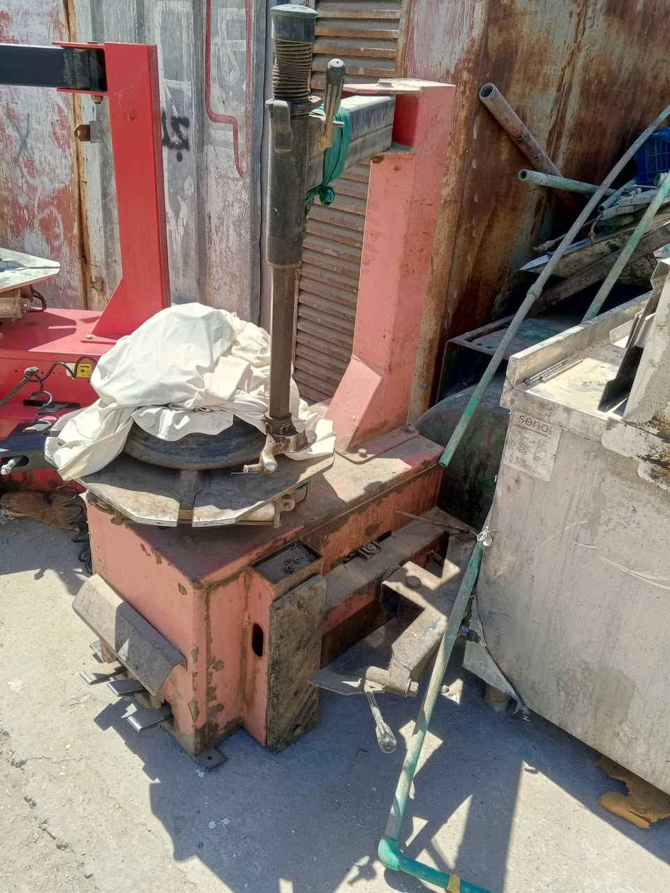 سلام عليكم 
اغراض للبيع 
حسب الطلب 
الاتصال فقط
***********
