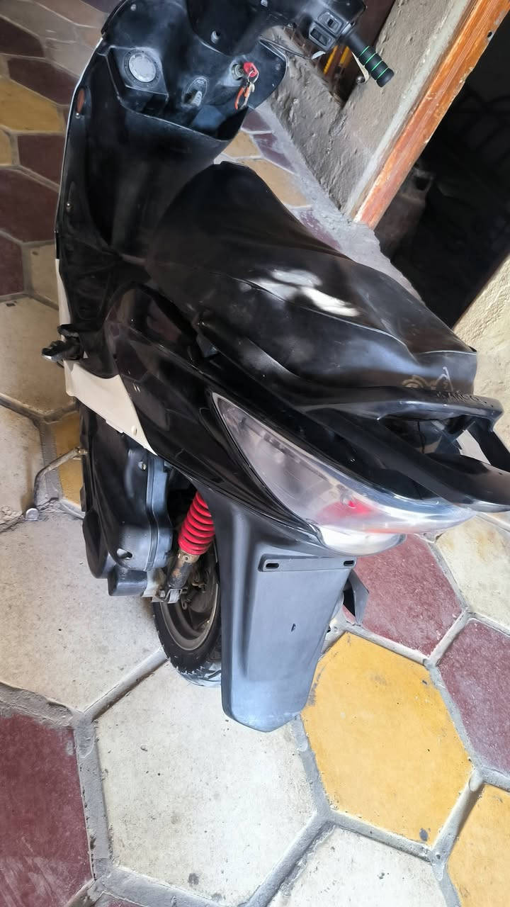 سلام عليكم دراجه جي فور للبيع دراجه جاهز مكينه توني مجفت تجفيت اصلي شرط مكينه حلو وناعمه قفل جنط قفل سكان كله شغال كفر توني شتريته جديد دراجه جاهز وحلو سعر 350 وبيها مجال لشراي عنوان ناصريه مركز ***********
