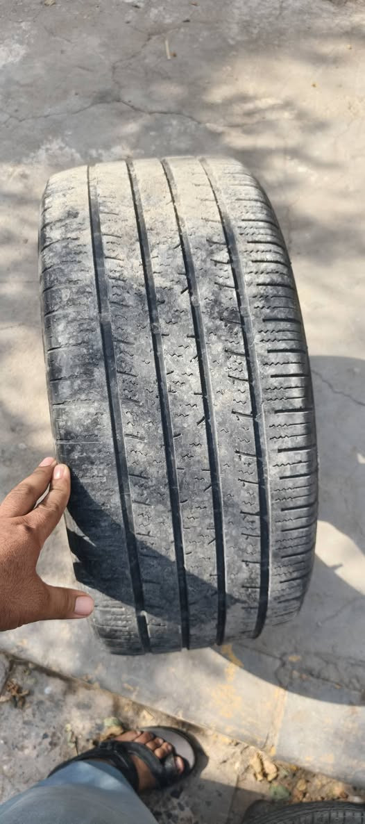 للبيع مع تواير رياضي كفاله من كلشي  ناصريه مركز ***********

