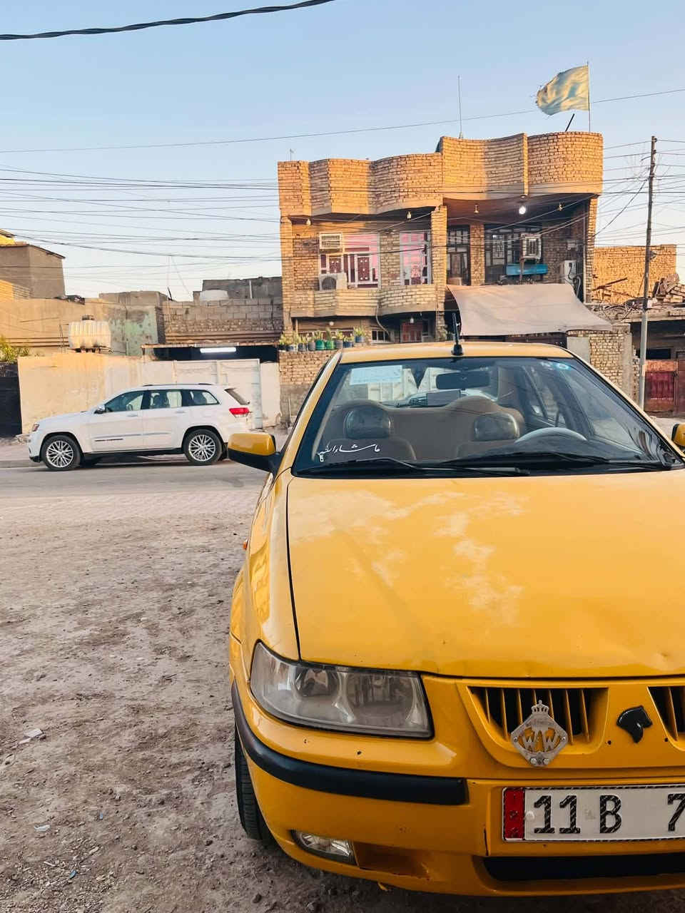 سمند موديل ١١ نضافة شوفت عينك لا تنقيص لا تبخير
تجفيته اساكو كله درجه اواله سياره مصروف عليه ما تشتغل تكسي ستخدام شخصي طخه خفيفه باب الوره سايق الهلاليات معمره دوسه بيه خياس بصيط سلفلك ملات الله تبريد شغال تتفه رعيه يمي رقم ألماني سعر ٣٨ بيه مجال حك جيه سياره نضيفه بشكل وتريي وين ما عجبك دوشمه جديده رضيه مصروف عليه والله 
***********
