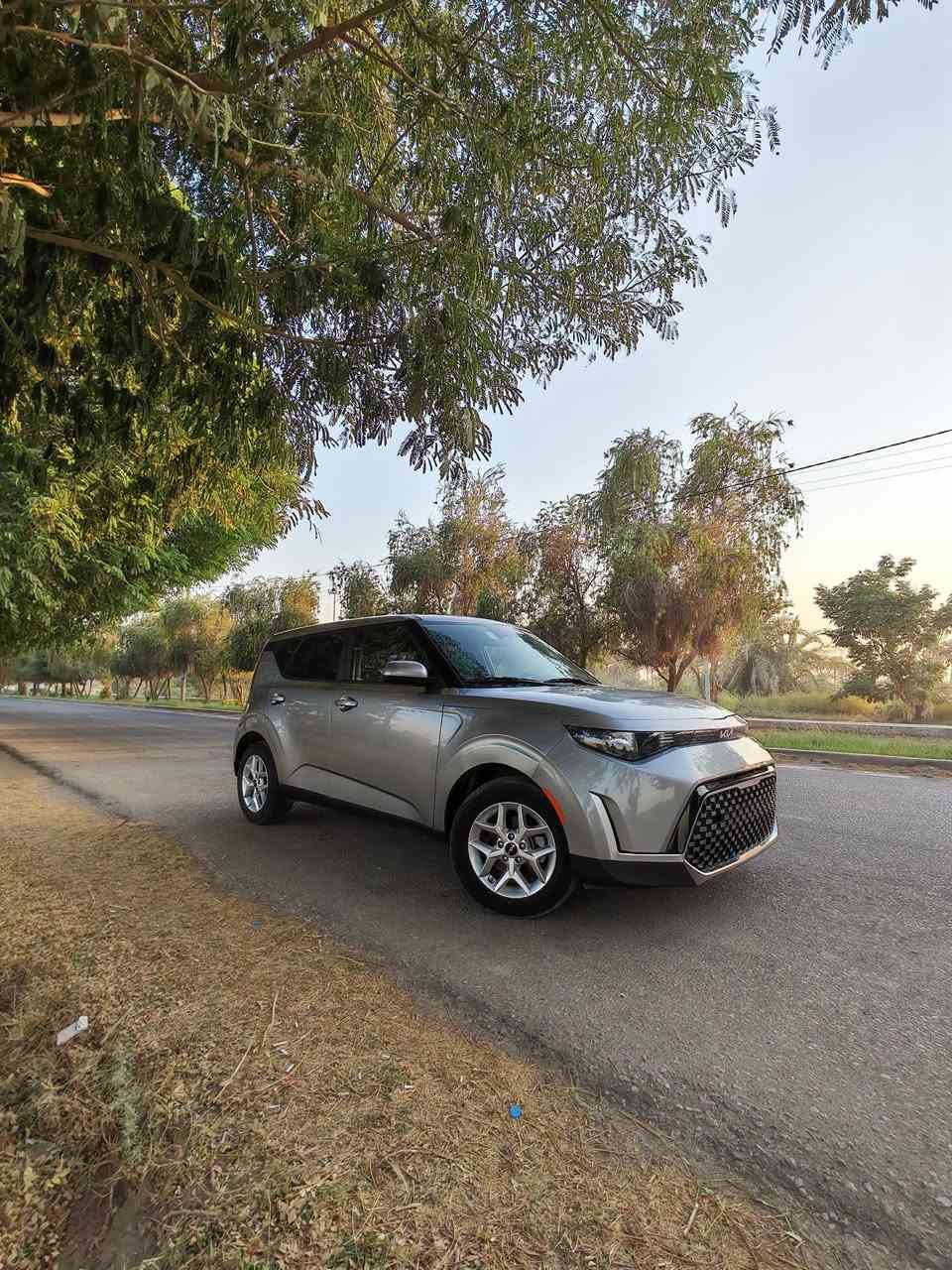 السلام عليكم
صول 2025
فئه LX
ضررها خشم الجاملغ معدل ومصبوغ ع كده وبيها بارد بسيط
تترقم جميع المحافظات 
مكانها بالحله
***********
