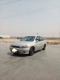 كيا ريو • موديل ٢٠٠٠ • رقم واسط