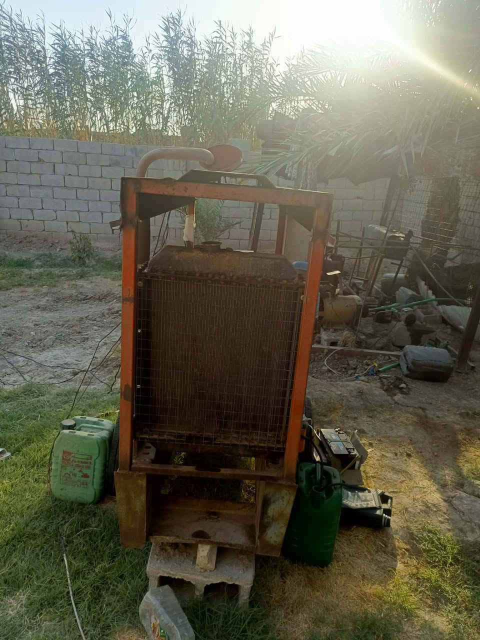 السلام عليكم 
مولده كيا مكينه2700 المرغوب استعمال قليل مكفوله المكينه والبم ورأس التوليد 30 كي ڤي ثري فيز والراديتر يعني كفاله عامه شرط الضمان السعر15 ورقه 
للتواصل ***********العنوان بابل جبله
