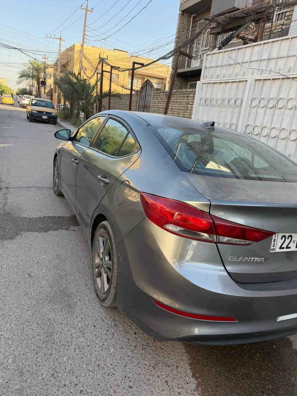 سلام عليكم 
النترا 2018 
مكينه وكير كفالة و صدر جاهزة خير من الله سيارة 
جاملغ ونبيد صبغ فقط 
ماشية 112
مكاني بغداد 
سعر 105 قفل 
*********** 
للتواصل فقط اتصال
