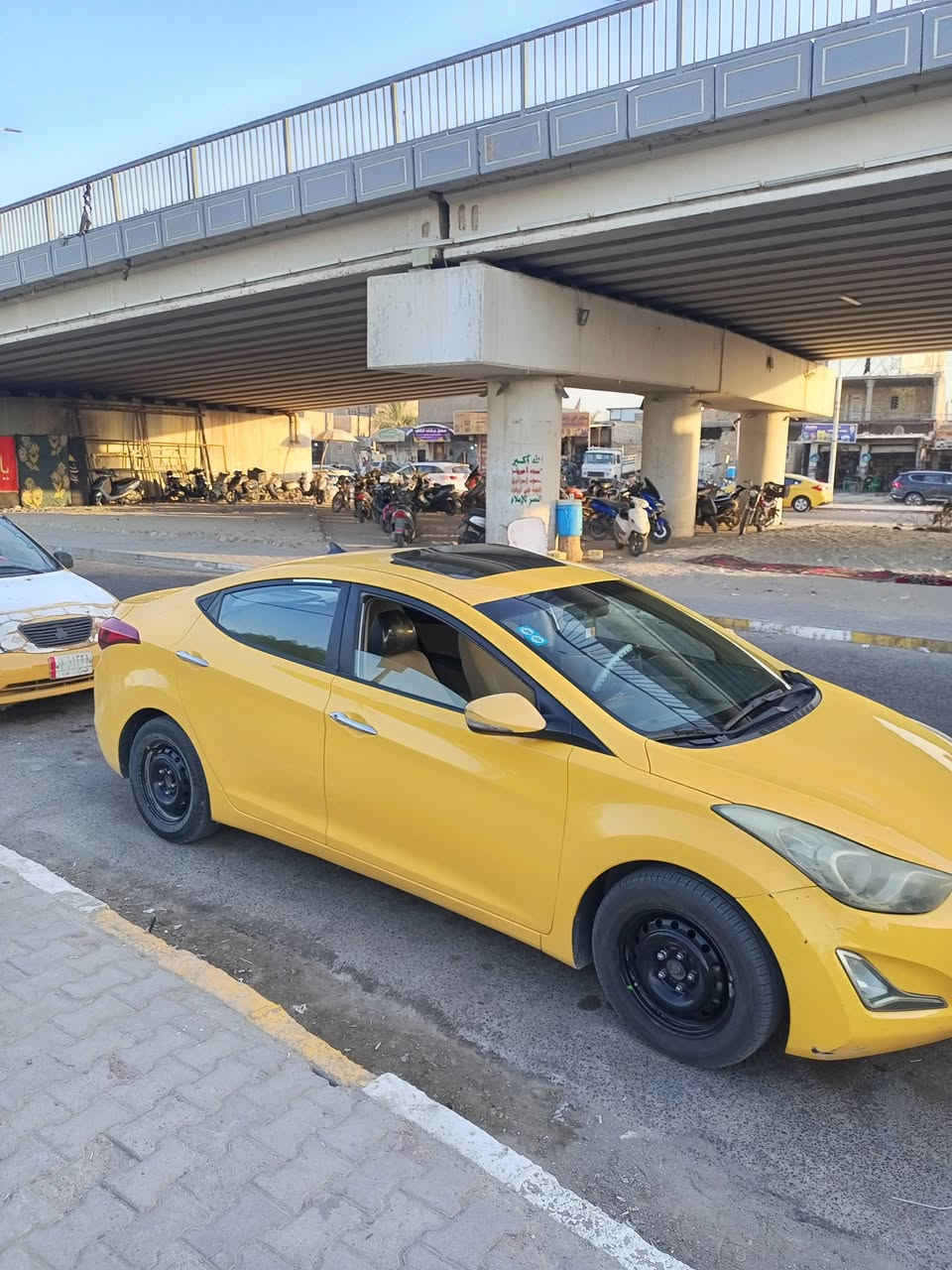 سلام عليكم سياره للبيع النترا موديل 14 خليجي محرك 1800 مكفوله من التبديل والضربه  بيها طخات بسيطه تخم تأير جديد  بسمي مداور مباشر في الرميثه السعر 105وبيها مجال للشراي ***********
