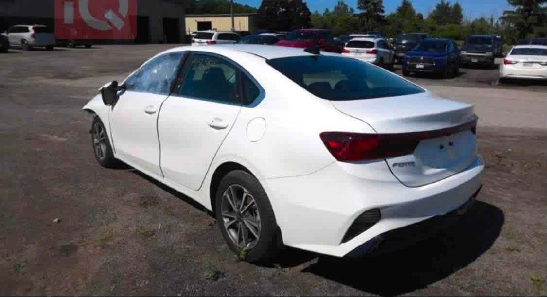 🚗 كيا فورتي 2023 للبيع 🚗
المواصفات العامة:
المحرك: 2000 دوش (DOHC).
المسافة المقطوعة: 78 ألف ميل.
الحادث كما هو موضح في الصور المرفقة.
التعديل: راجع على البارد بدون تبديل
✨ المواصفات والأنظمة الذكية ⬇️
🔹نظام تحكم ذاتي وتحديد مسار.
🔹رادار وقوف ذكي.
🔹حساسات أمامية وخلفية.
🔹3 وضعيات قيادة مختلفة (Drive Modes).
🔸إشارات ضوئية بالمرايا الجانبية.
🔸تدفئة بالمقاعد (الكشنات).
🔸نظام تكييف متكامل (قطعتين تبريد).
🔸شاشة عرض تدعم نظام كابتن كاربلاي (Apple CarPlay).
السياره في محافظه المثنى
📞 للتواصل والاستفسار:
⚠️ ملاحظة: متواجد فقط عبر الهاتف والواتساب (غير متواجد على الفيسبوك).
رقم الهاتف: ***********
