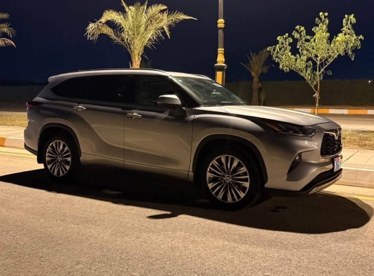 🚘 Toyota Highlander 2024 Platinum
🔥 بلاتينيوم | سيارة عائلية فاخرة ورفاهية عالية

• 2.4 Turbo | 265 حصان
• وارد أمريكي 🇺🇸 | سلفر
• بانوراما 🌤️
• جلد فاخر | تبريد وتدفئة
• JBL | شاشة 12.3”
• كاميرا وحساسات | Blind Spot
• مثبت سرعة راداري | دخول وتشغيل ذكي

🛣️ 17,000 كم | جنطة فقط
📍 بغداد
💰 33,000$

📞 ***********

هايلاندر بلاتينيوم — فخامة عائلية تستحق التجربة .
