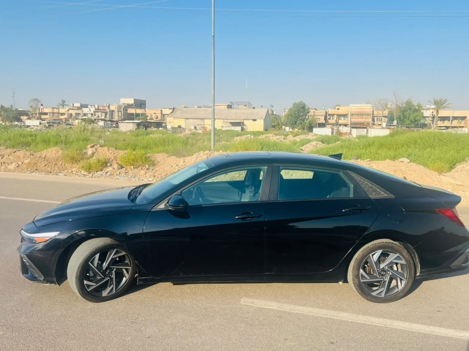 السلام عليكم
للبيع او المراوس
النترا2025
وارد ماشيه 24 الف
حادث خلفي جاملغ وقبق جنطه
فتحه كشنات تدفئه ستيرن تدفئه
فول عدا الكامرات
رقم بغداد تحويل ثاني يوم مكان السياره بغداد 
***********
