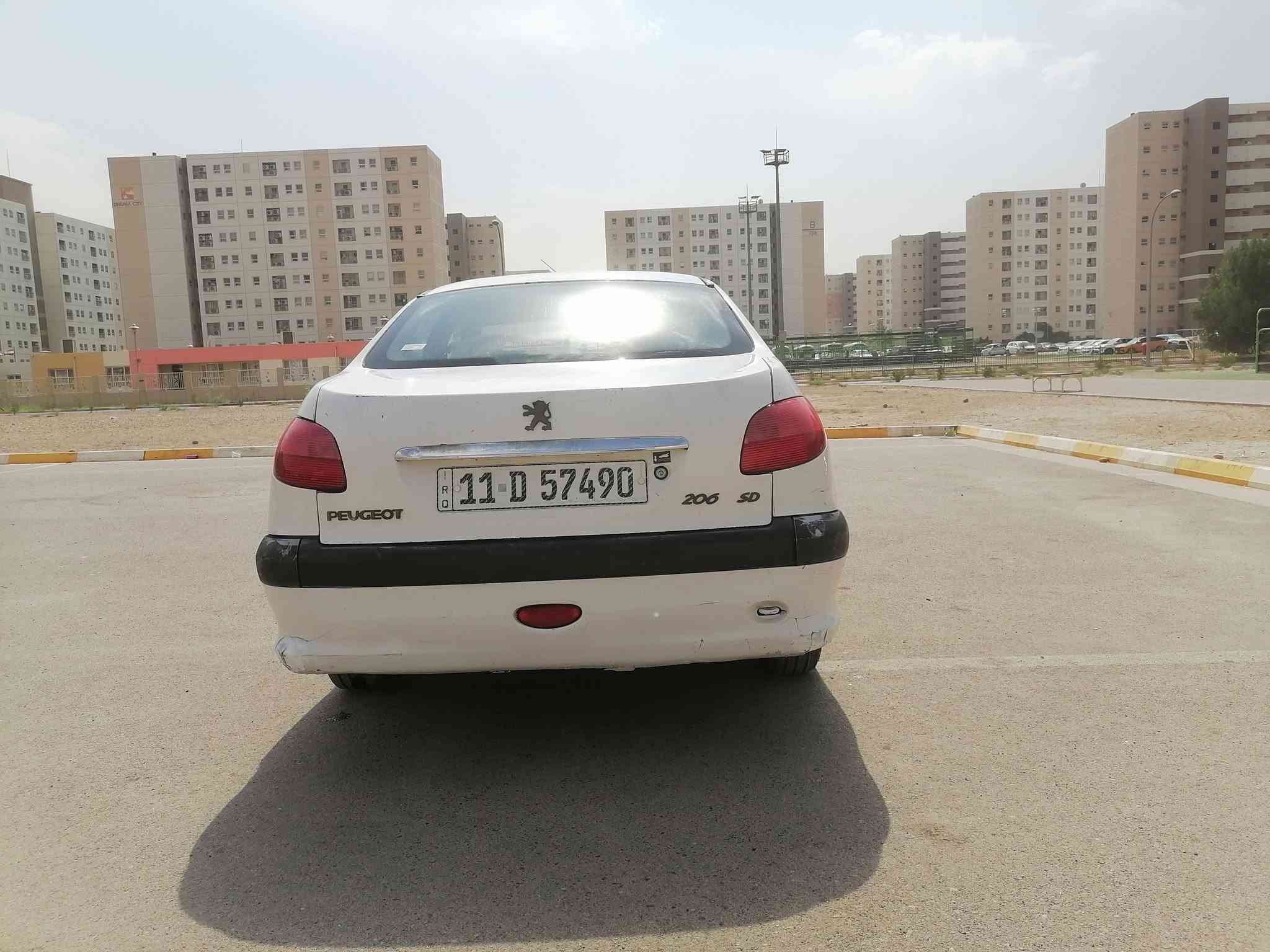 السلام عليكم بيجو فرنسي باسمي رقم انكليزي موديل 2009 مكانها مجمع بسماية السكني هزة ما منتهية كير عادي  تبريد شغال اقتصادية لامكلوبة ولا متجاية بيها طخطخات بسيطة ومصلحة السعر 42 وبيها مجال رقم الهاتف ***********

