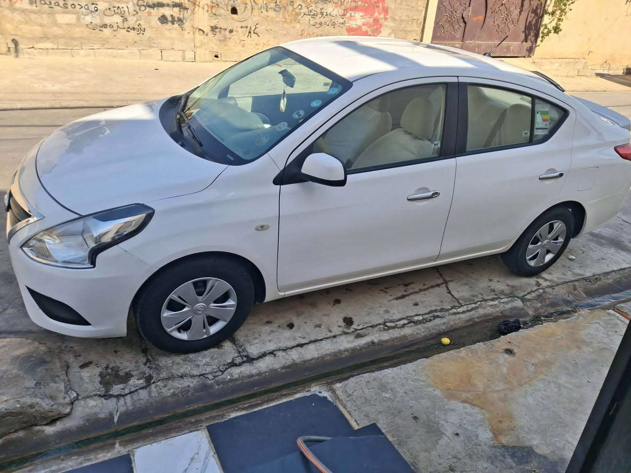 نیسان سەنی ٢٠١٩ 
یەدە نیکل دەبل گێچ 
بێ بۆیاغە 
٣ جێ تەعدیلی هەیە 
١٧٠ کم رۆشتوە 
***********
***********
سەنەوی ٢٠٢٩ كركوك, العراق
