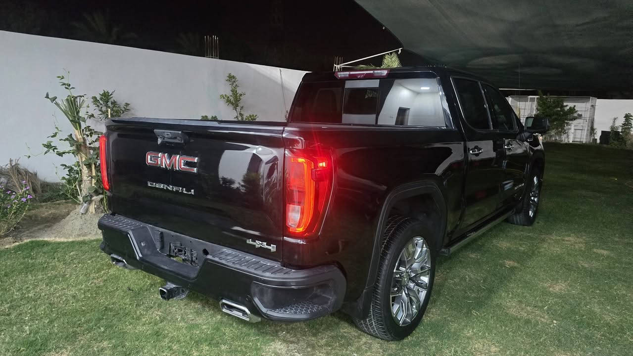 للبيع GMC سيرا 2024
دينالي الشكل الجديد 

باب طويل بدي قصير المرغوب

محرك6200 v8

4*4 فور ويل

سلايد روف فتحة

حساسات 360 درجة من كل الجهات 

رادار امامي خلفي و جانبي 360 درجه 

كامرات 360 و كامرة بالبدي و شاشه مراقبه بالمرايه الوسطيه نفس مال كدلاك

داخل جلد كشنات تدفئه وتبريد امامي وخلفي

كشنات هزاز تحذير

توقف ذاتي عند الرجوع  واتو ستوب و داتا شو بالدشبول 

مري شفط وترحيب و كامرات

باب خلفي 3 طكات 

جامه خلفيه كهرباء

دوسات كهربائيه اصلي  

منضومه كزوز سبورت بلاديه من امريكا 

5 انظمه قياده 

كير 10 نمر

تشغيل عن بعد كير طرح و شاشات ديجيتال بالكامل 

انارة محيطيه ترحيبيه 360 درجة
سياره رقم بغداد شهداء
بيه صبغ البدي
***********
السعر S 370
