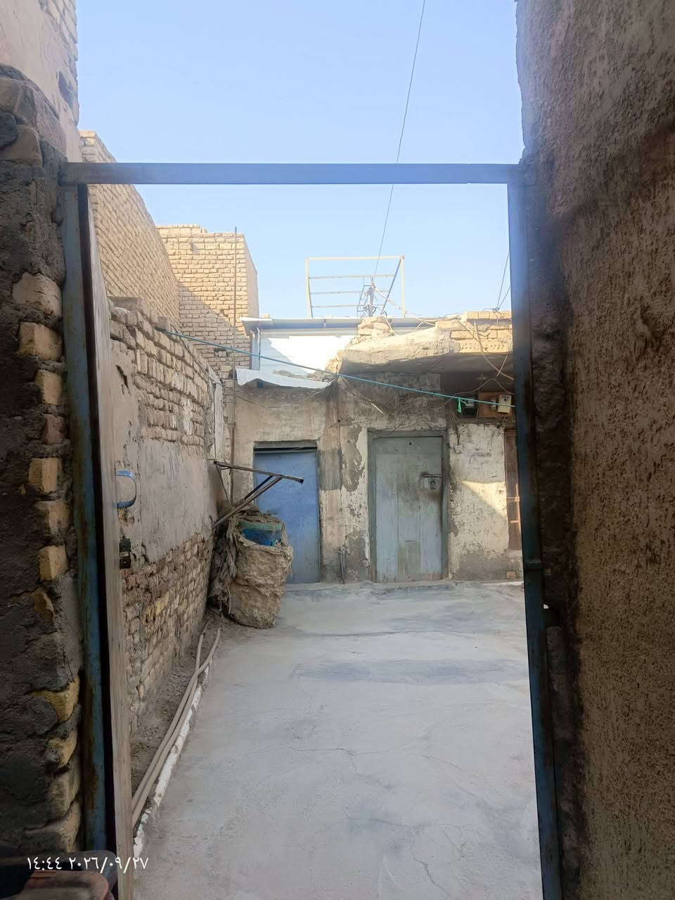 بيت للبيع بنيان قديم مساحته 190 متر دربونه بضهر بيت سيد علي الغرابي للتواصل الاتصال على هذا الرقم ***********

نص مكتوب في الصور:
- ١٤:٤٣ ٢٠٢٦/٠٩/٢٧
- ١٤:٤٤ ٢٠٢٦/٠٩/٢٧