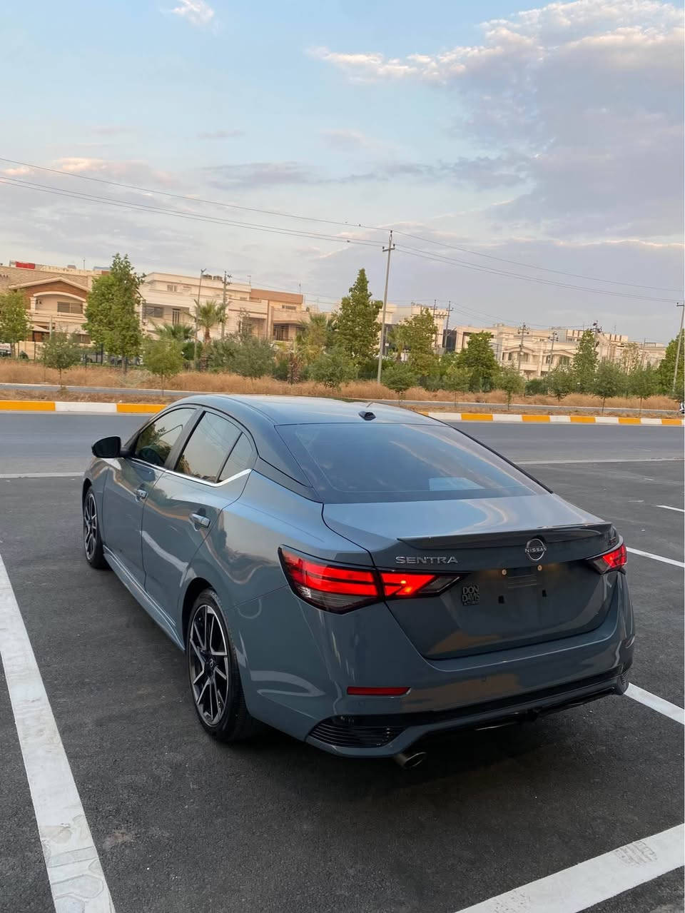 Nissan sentra 2025 SR
6 000 mil
جاملغی سبوغە لەگەل کەمێک بۆنیت داخیلی بەشەرت قنجی نیە 
Price : 14900$
Mobil :*********** أربيل, العراق
