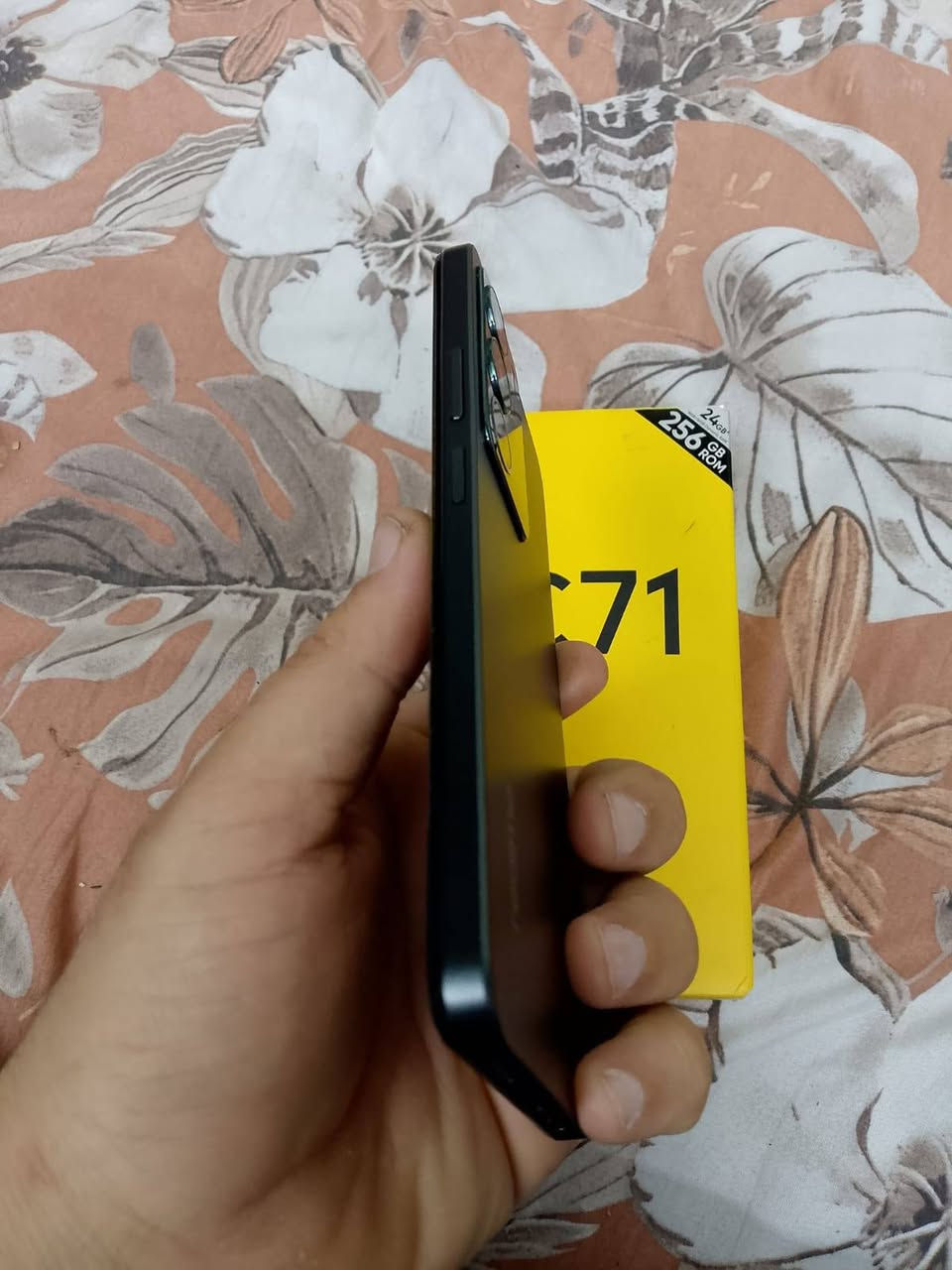 سلام عليكم ريلمي c71 ذاكره 256 العشوائيه 24 جهاز اخو جديد بل جيس جهاز صد ماي وضد كسر جهاز كلش  يخبل هو باكيته رايده 200 مكاني الاعضميه رقم ***********
