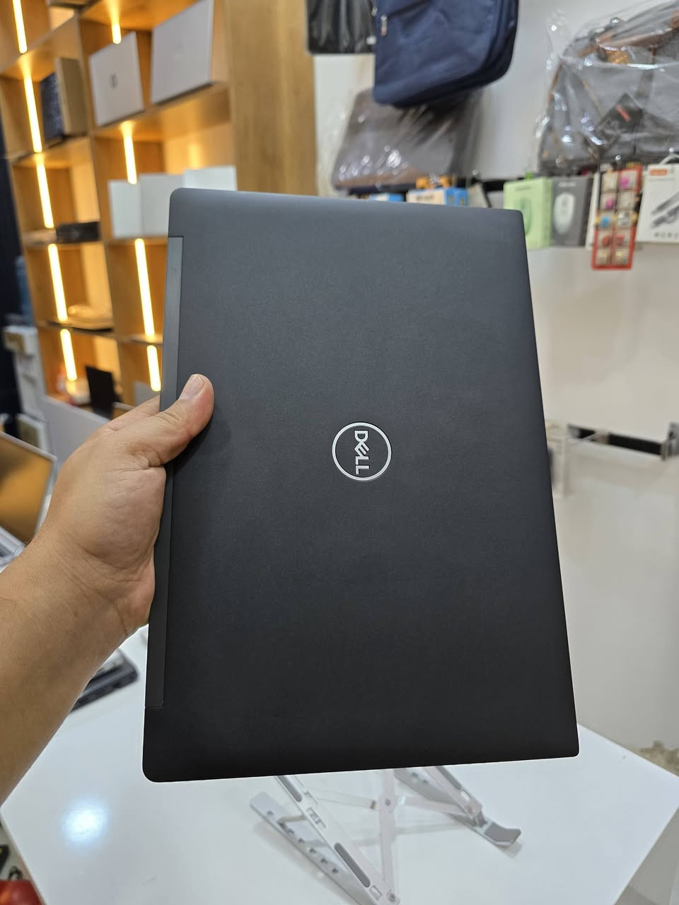 Dell Latitude 7390 • i7-8650U • SSD 256GB
