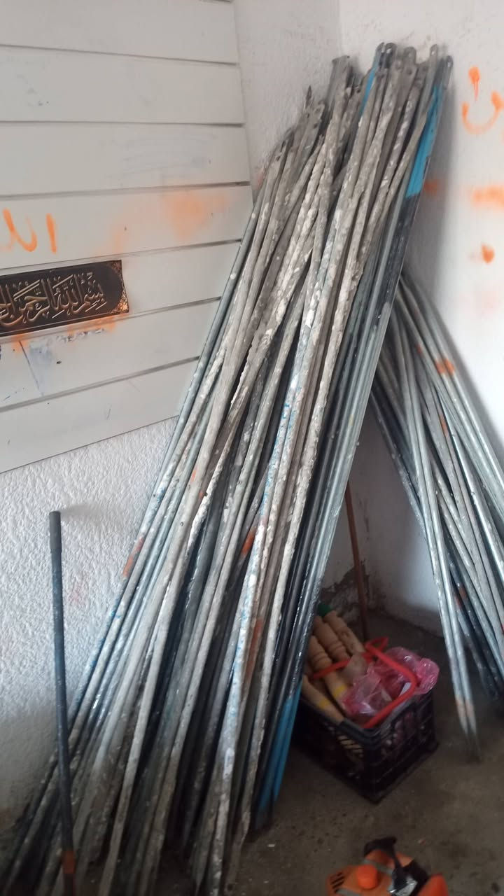السلام عليكم 
رجعت توفرت سكلات من جديد 
قياس 90 سم ستندر ارتفاع 2 م دراب ومكص 2 م 
سعر القطعه 50 الف قفل العدد 12 قطعه 
سكلات نضافة وسط بس درابات يراد شوي لحيم للاذان 
وسكله 1 طاك بوريها جوه
 مكاني بغداد الشعلة 
*********** واتساب
