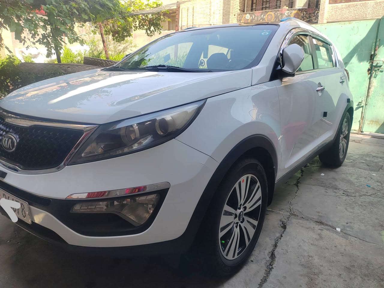 سلام عليكم
كيا سبورتج 2015 ع وضع الشركة برغي ممفتوح بيه ماشيه ١٠٠ فول مواصفات عدى البصمة خليجي كفاله عامه ع وضع الشركة مكفوله من كلشي صبغ ضربه تبديل بارد دعامياته كله مكفوله السياره 

محرك كير ع وضع الشركة برغي ممفتوح بيه تخم تاير جديد حداديه جديده تبريد ثلج كشنات وكاعيه جلد مغلفات 

مواصفاتها 

بنوراما 

تحكم ستيرن 

مري شفط 

اشاره بالمري 

بردة صندوق 

محرك 2000 دوش 

كشنات جلد 

شاشه 

كامره 

حساسات 

رقم بغداد الدولي الجديد باسمي هزه جديدة مكان السياره بغداد

للتواصل ***********
