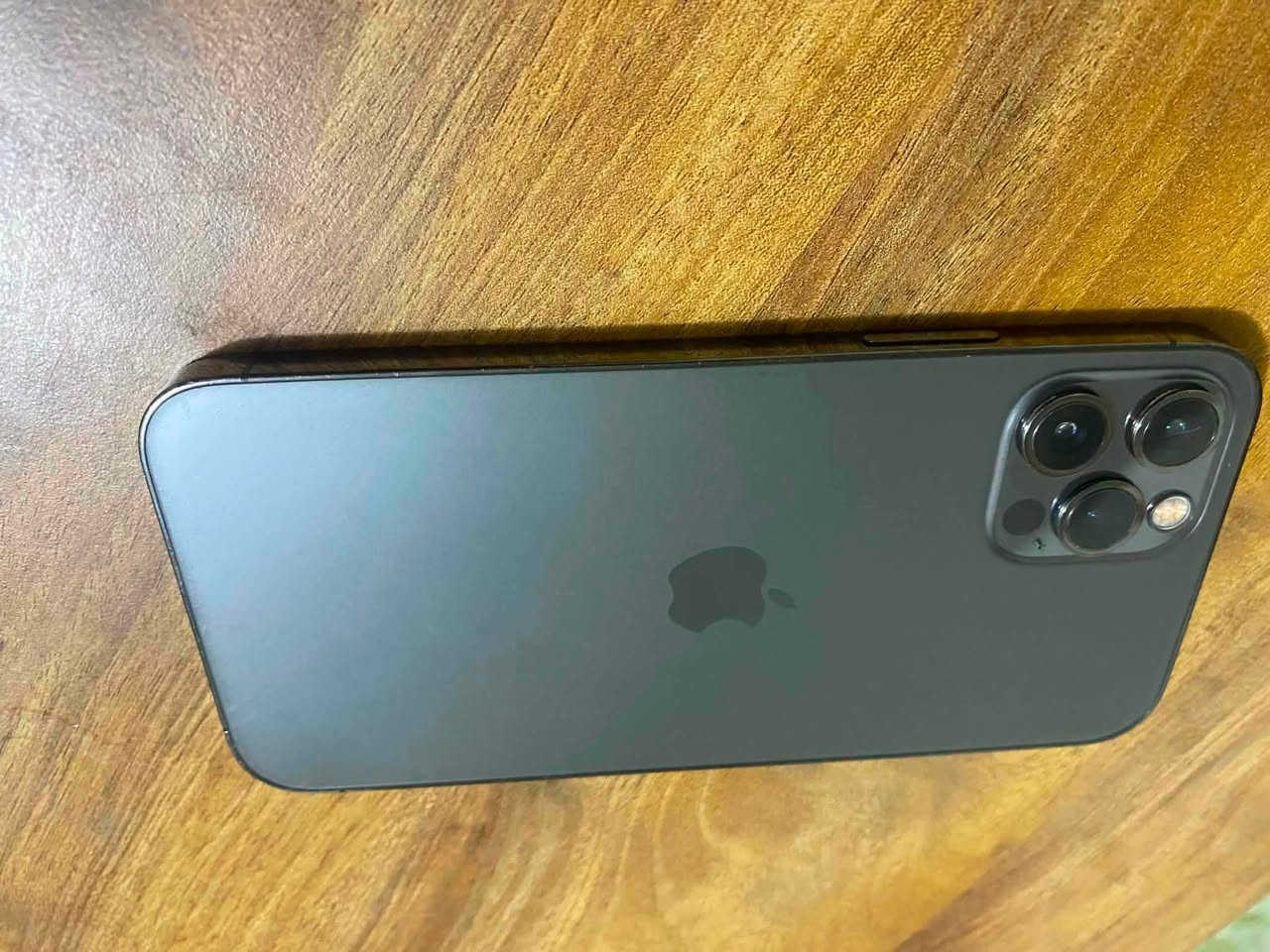 📱 للبيع iPhone 12 Pro – Gold (فيلي) ✨
🔹 اللون: فيلي 
🔹 السعة: 256GB /بطاريه 74🔋
🔹 نسخة الشرق الأوسط
🔹 استعمال شخصي ، ونظيف جداً
🔹 مامبدل أي قطعة، والجهاز بحالة ممتازة وجاهز لأي فحص.

💰 السعر:450,000 دينار عراقي وبي مجال
📍 الموقع: بغداد – شعب - حي اور 

البيع للمشتري الجاد فقط، والفحص والمعاينة قبل الشراء.

📞 للتواصل ***********
