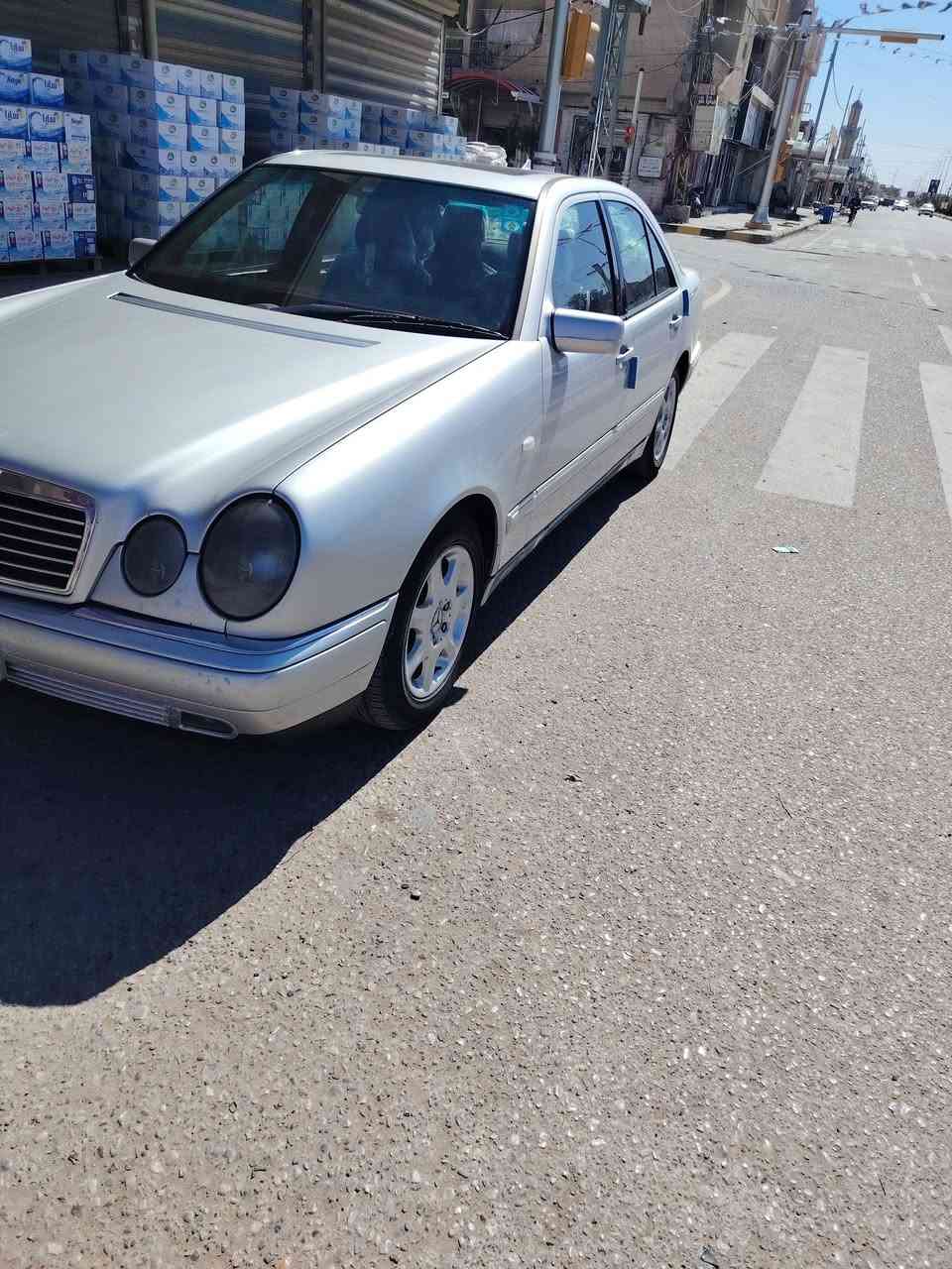 للبيع مارسيدس ام عيون موديل 97 مواصفات فول واحد على واحد رقم بغداد بسمنه محرك 6 سلندر خراطيم مرغوب مكفوله من الضربه صبغ عام جماليه مكانهه بغداد صليخ ترهم مراوس ترهم قصد السعر 95 ورقه  ***********.  ***********
