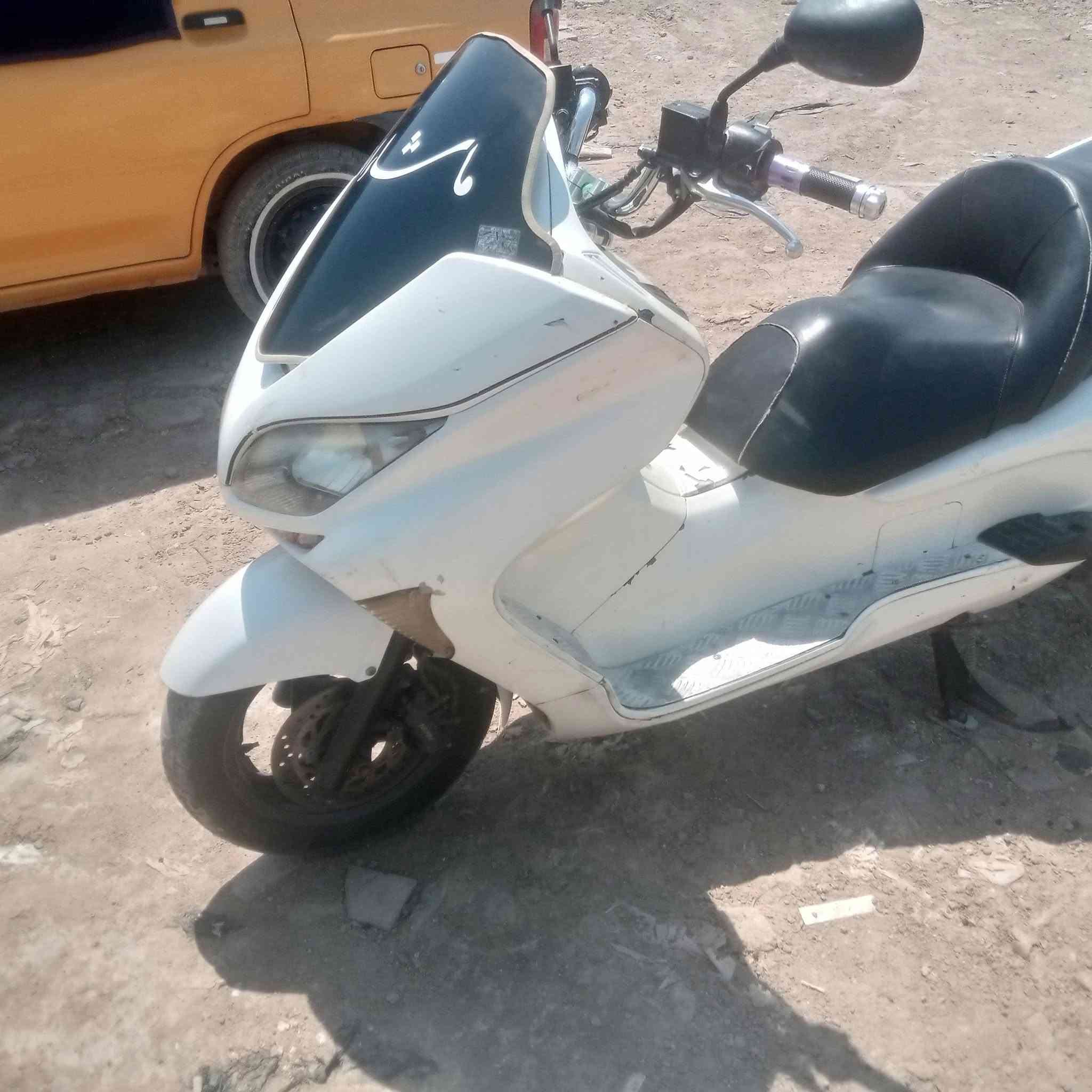 البيع فورزه طفر 9 جازه مكلشي مكان كوت شارع النفط سعر 600 وبيه مجال رقم ***********
