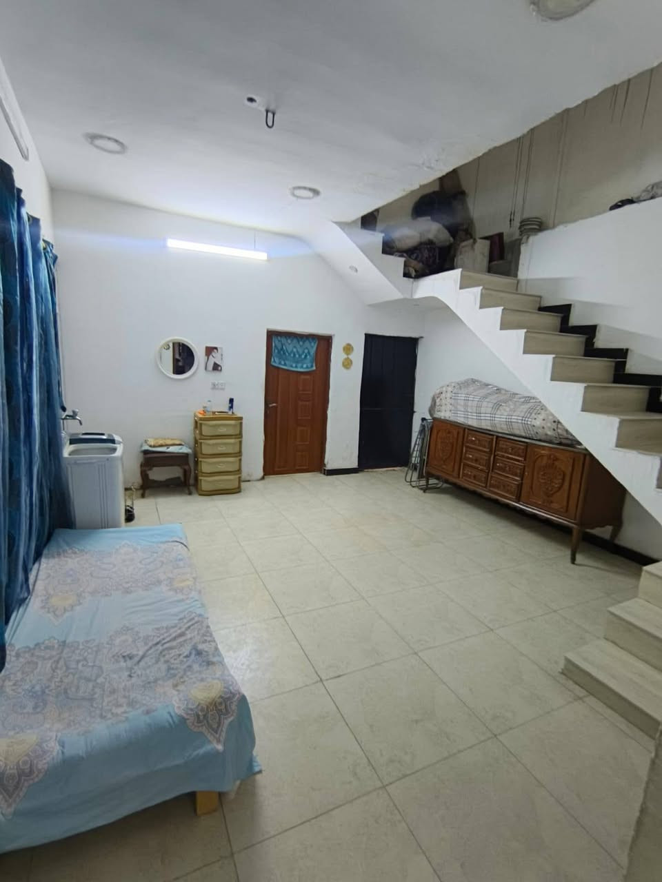 🏡✨ بيت للبيع | طابو زراعي – سند 25 ✨
📍 الموقع: بغداد / الدوانم
تقاطع درويش، بجانب حي التراث، بالقرب من جامع الفردوس.
📐 المساحة: 110 متر
🏠 طابق واحد – بناء حديث
🛏️ غرفة نوم
🛋️ صالة
🍳 مطبخ
🏡 استقبال واسع
✨ مناسب للسكن العائلي
📄 طابو زراعي – سند 25
📞 للطلب والاستفسار:
***********
***********
***********
📱 متوفر واتساب
🏢 مكتب تاج الياقوت للتطوير والاستثمار العقاري
#بيت_للبيع #عقار_بغداد #الدوانم #حي_التراث #البياع #جامع_الفردوس #عقارات_بغداد #بيت_سكني #طابو_زراعي #سند25 #تاج_الياقوت #عقارات_العراق بغداد, العراق
