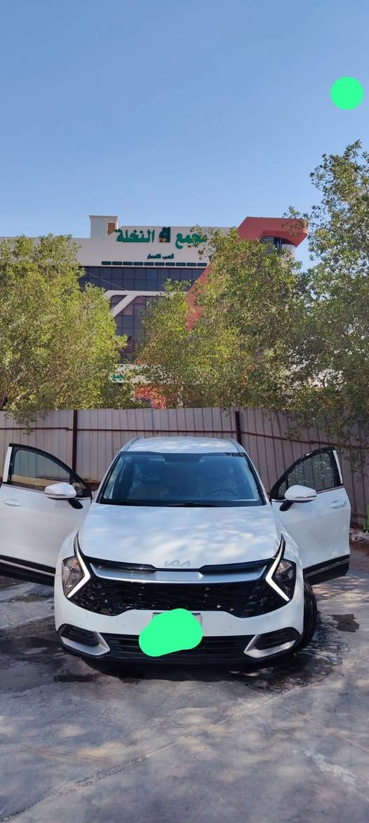 كيا اسبورتج  مديل ٢٠٢٣. خليجي 
(يوجد ضربه باب السايق وباب الصدر ضربات بسيطه بارد ) 
السياره نضيفه  

الموصفات 
تحكم بل استيرن
اشاير بل مري 
ويل كم 
تبريد قطعتين
ماشيه ٧٥

 الاتصال على الرقم ***********
