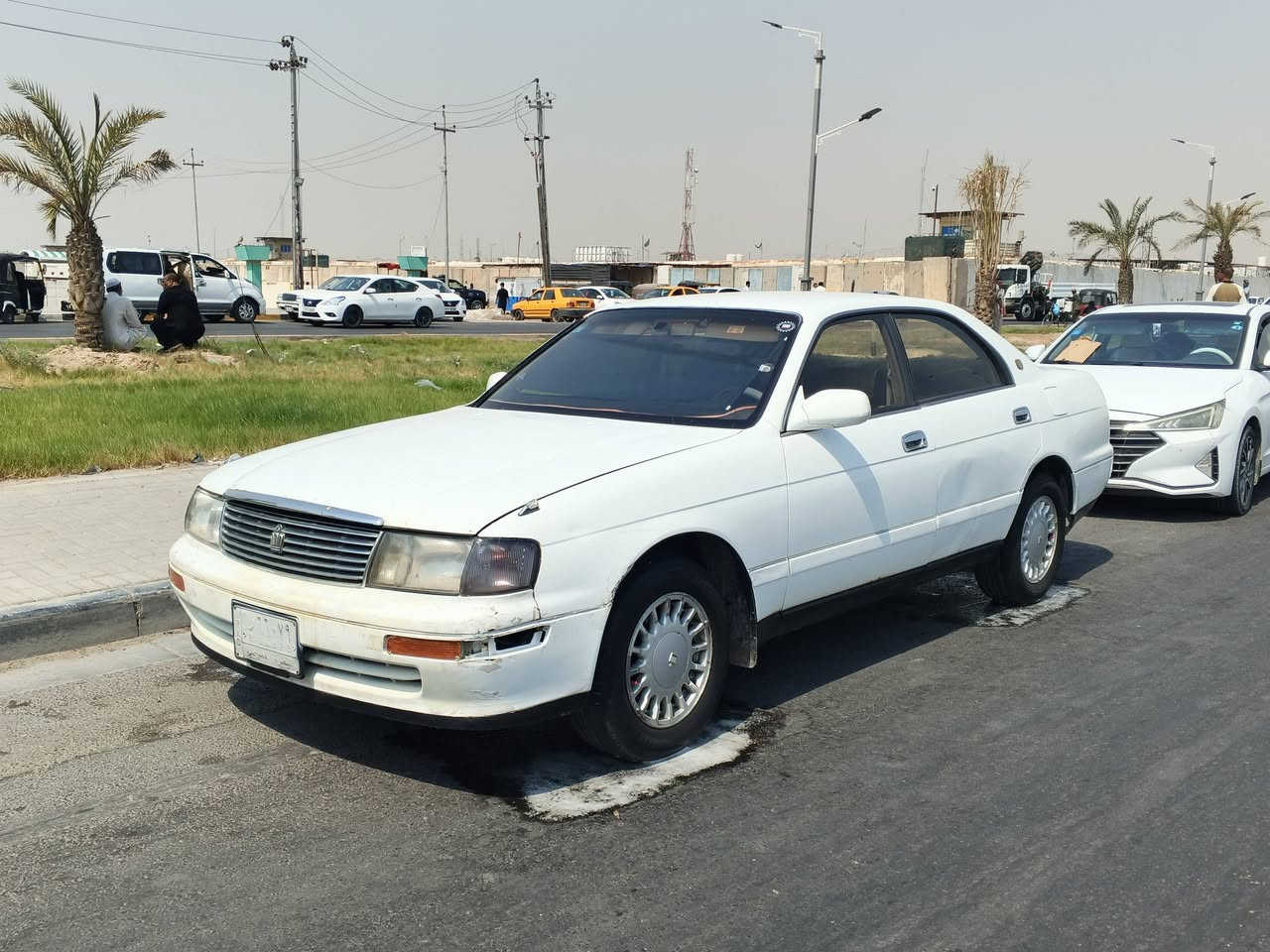 السلام عليكم سياره بطه للبيع موديل 1991 السياره كفاله من الصبغ والتبديل ومنضومت التبريد كله جديده وتخم تاير جديد والحداديه جدد السنويه منتهيه صاله 4 أشهر المكان بصره ابو الخصيب رقمي *********** السعر57 بيه مجال حك الجيه
