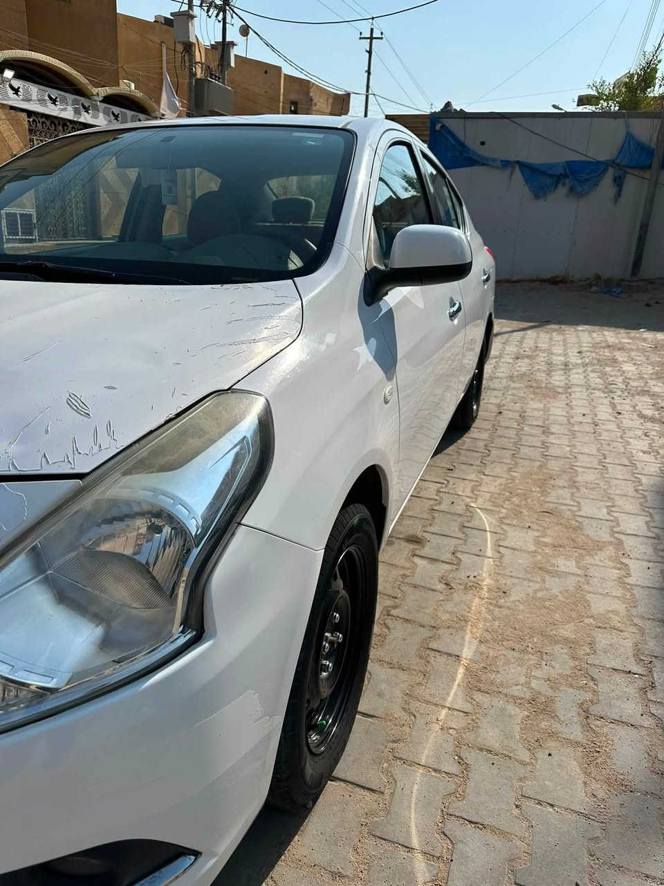 السلام عليكم للبيع نيسان سني هندي بليته زركه موديل ٢٠٢٢ رقم اربيل بيه بارد بلبنيد فقط السعر  ١٠٧ وبيه مجال بسيط للشراي يتصل *********** مكان السياره البصره المعقل
