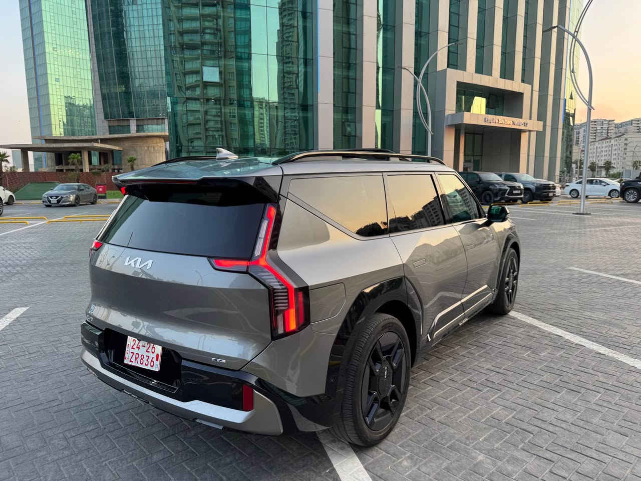 ماشاللة ماشاللة
الفخامة شركة Kia
Kia EV9 2024 GT line 🇰🇷🇰🇷🇰🇷🇰🇷🇰🇷

قپات قپات مواصةفات اعلا مواصفات شركة كيا
فول فول كهرباى هايبريت بدون محرك بنزين
مواصفات ئةمريكى 

تخزين شحن 560 km 
دبل محرك كبير 
فور ويل 4*4
دةبل پانوراما 

كوشنات مساج + خزن + هيتر + بارد
بسمة شغال 
كوشنات خزن تبريت مركزى
پردات بيلادى جام

لايتات كل LED
دعامية امامى و خلفى كل حساسات 
10 كاميرات 
ويل كبير 21 اينج

حتا يشغل ب سويج بدون سياق سيارة
سيارة نضيفة ماشى 13,000 mil

سيارة حادس خفيف بونيت جاملغ شرط بدون دواخل
ارباك ستيرن سيستم بيلادى 
سيارة جاهز مابى نواقص

رقم جاهز رقم اربيل 
سعر سيارة 35,000$ 
مجال بصيط
سيارة موجود بل اربيل
***********
*********** أربيل, العراق
