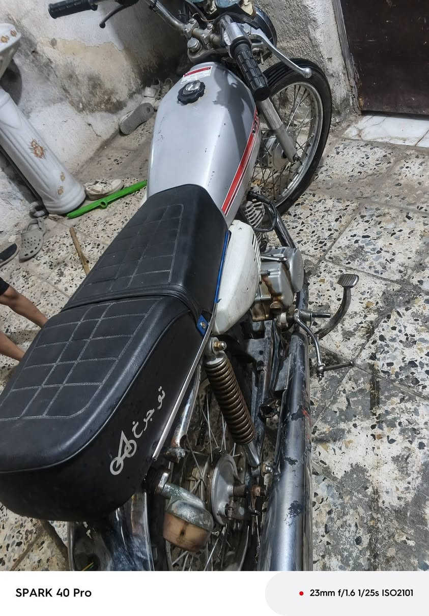 دراجة موديل 2020 للبيع بس ال عوزهة لايت ودشبول وبس بعد مابيهة نقوصات وسعرهة 450 وبيهة مجال للستفسار يتصل علية وجي وشوفهة ويفحصهة علة ايدة ‏‪***********‬‏
