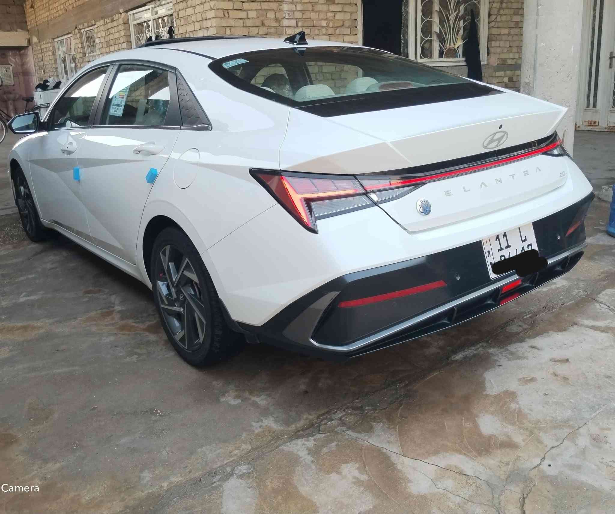 النترا موديل 2024 خليجي مكفولة كفاله عامه محرك 2000 دوش فئة20
رقم بغداد انكليزي بسمي تحويل مباشر 
المواصفات:
ماشيه:40الف
الكاميرا الخلفية
مستشعر وقوف
فتحة السقف
بصمة
مسند الذراع
مرايا جانبية كهربائية
نوافذ كهربائية
حساس المطر
كير طياره
شاشة
التحكم التلقائي في درجة الحرارة
نظام فرملة الطوارئ
2 وسادة هوائية
6 وسائد هوائية
المصابيح الأمامية LED
مانع الانزلاق
قفل مركزي للأبواب
لوحة قيادة رقمية
إضاءة عن بعد
أبل كار بلاي
ABS
رادار
كشافات ضباب
شاحن لاسلكي
تعليق تلقائي
وضع القيادة
التحكم الإلكتروني في الثبات
نظام التوجيه الكهربائي
قفل الأمان للأطفال
حساسات ضغط الإطارات
عدد المقاعد: 5
مكان السيارة :كربلاء طويريج 
السعر 175وبيه مجال 

الهاتف: ***********

نص مكتوب في الصور:
- HONOR X8
- 64MP Quad Camera
- HONOR X8 64MP Quad Camera