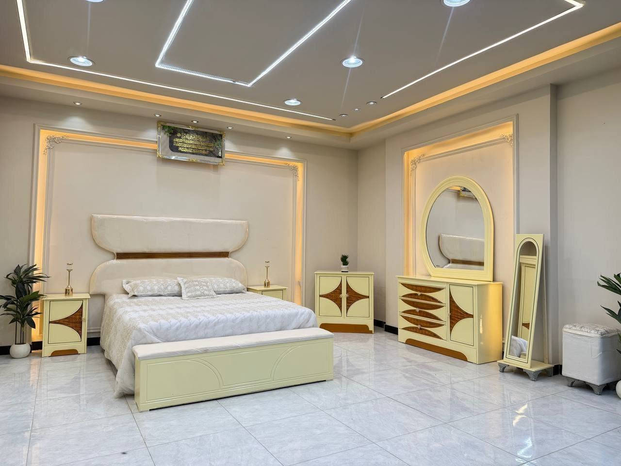 ٨ قطع • نجارة عراقية • سرير ٢٠٠×١٦٠