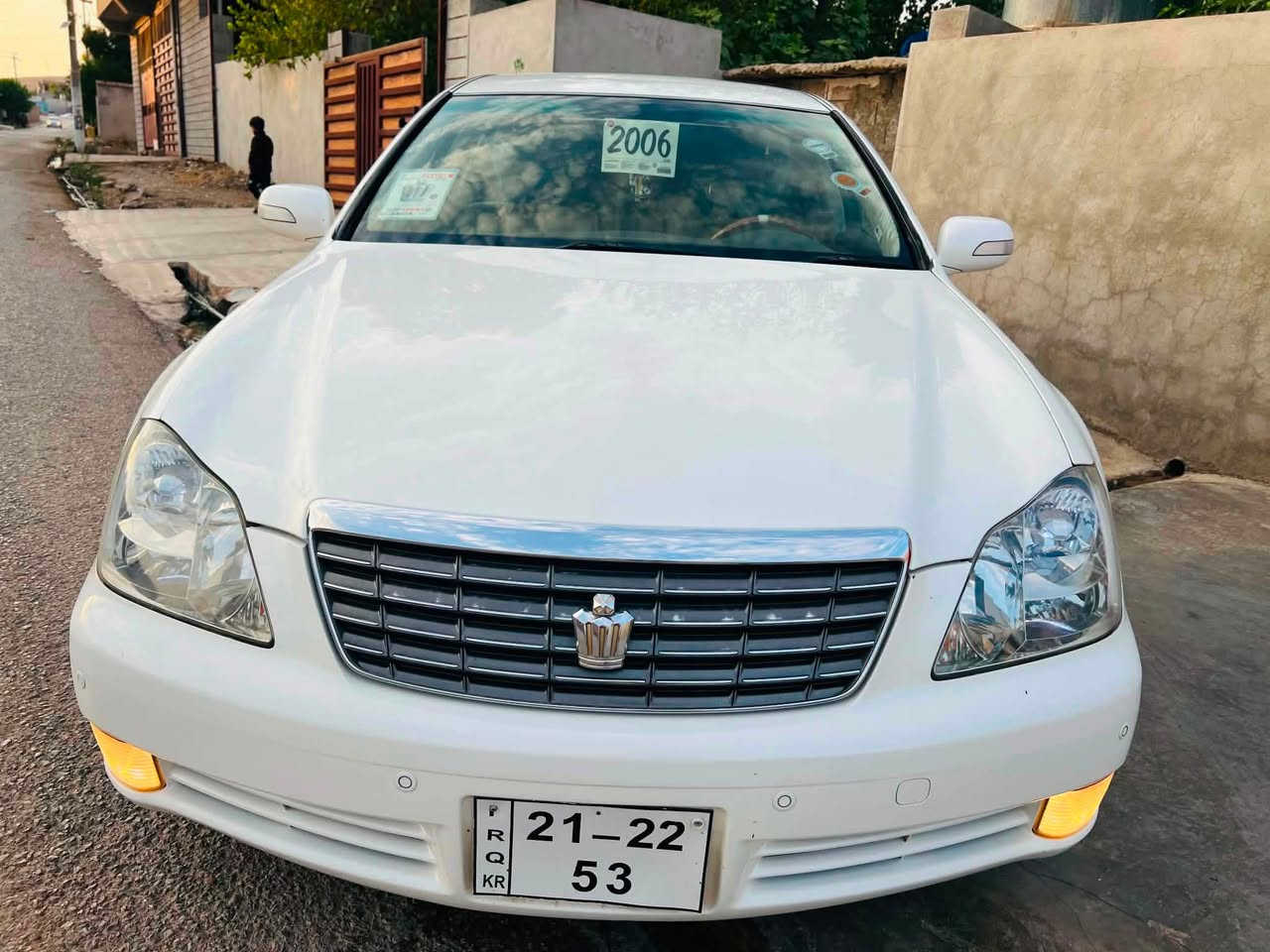 شاهينة بؤ فرؤشتن
٢٠٠٦
موس
بةسمة رةساسى
كئرو مةكينة كةورة
بئ دووكةل
يةك بارجةى بؤياخة 
جوار تايةى تازة 
سكان حةيسةران
ئاوئنة ئيشارةت
بئشو دوا حاسة
بؤ زانياري زياتر ژمارةي خاوةني
***********
ڤايبةر وةست ئةپ لةسةرة 
لةسةر ئيزني ئةدمين
