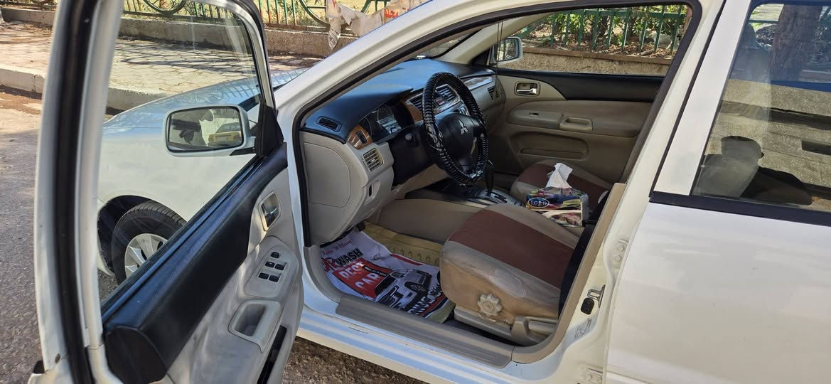 سلام عليكم لانسر الشركة العامة ٢٠١١باسمي مشروع وطني رقم نكليزي سيارة جاهزة تخم تاير صدر نضيف سنويه مجددها لحد ٢٠٣٠ تبريد مكينه قبق اسود لاتنقيص ولا بخار سيارة بيها الهلالات الخلفية معمرات وبيها بارد قليل بمكانين مكاني بغداد شهداء العبيدي رقمي ***********
