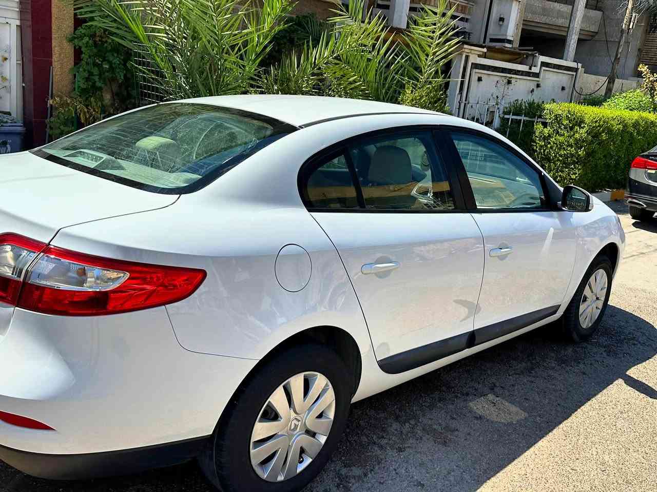 🚗 للبيع او مراوس بسيارة 7 راكب
رينو فلونس 2016 كفالة عامة
🛑 السيارة بحالة ممتازة ومهتم بيها من كل النواحي كصيانة.. جاهزة للاستخدام وما تحتاج صرف عليها فقط تفولها بانزين ودهن اصلي.

🔖 السعر 86 ورقة وبيها مجال

مكفولة من الصبغ والبارد 

محرك وكير خير من الله 

تبريد شغال 

🚧 المواصفات :

- محرك 1600

-سيارة رقم سليمانية حرة وبأسمي 

تحكم كهربائي بالمرايا الجانبية

- إشارة بالمرايا الجانبية

- بطارية جديدة

- تايرات جديدة

-صدر السيارة المامي ممتاز 

الخلفي نظيف بنسبة  85%

- السيارة نشطة وما بيها اي نقص 

سنوية لل 2031

📍 المكان: بغداد - الحرية

***********
