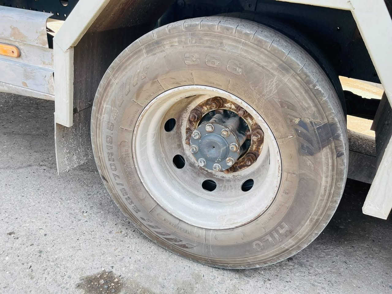 تايرات 19 ونص تخم جديد هو والويل الامامي نضيف اراوس ب 22 ونص مكاني بغداد ***********
***********
