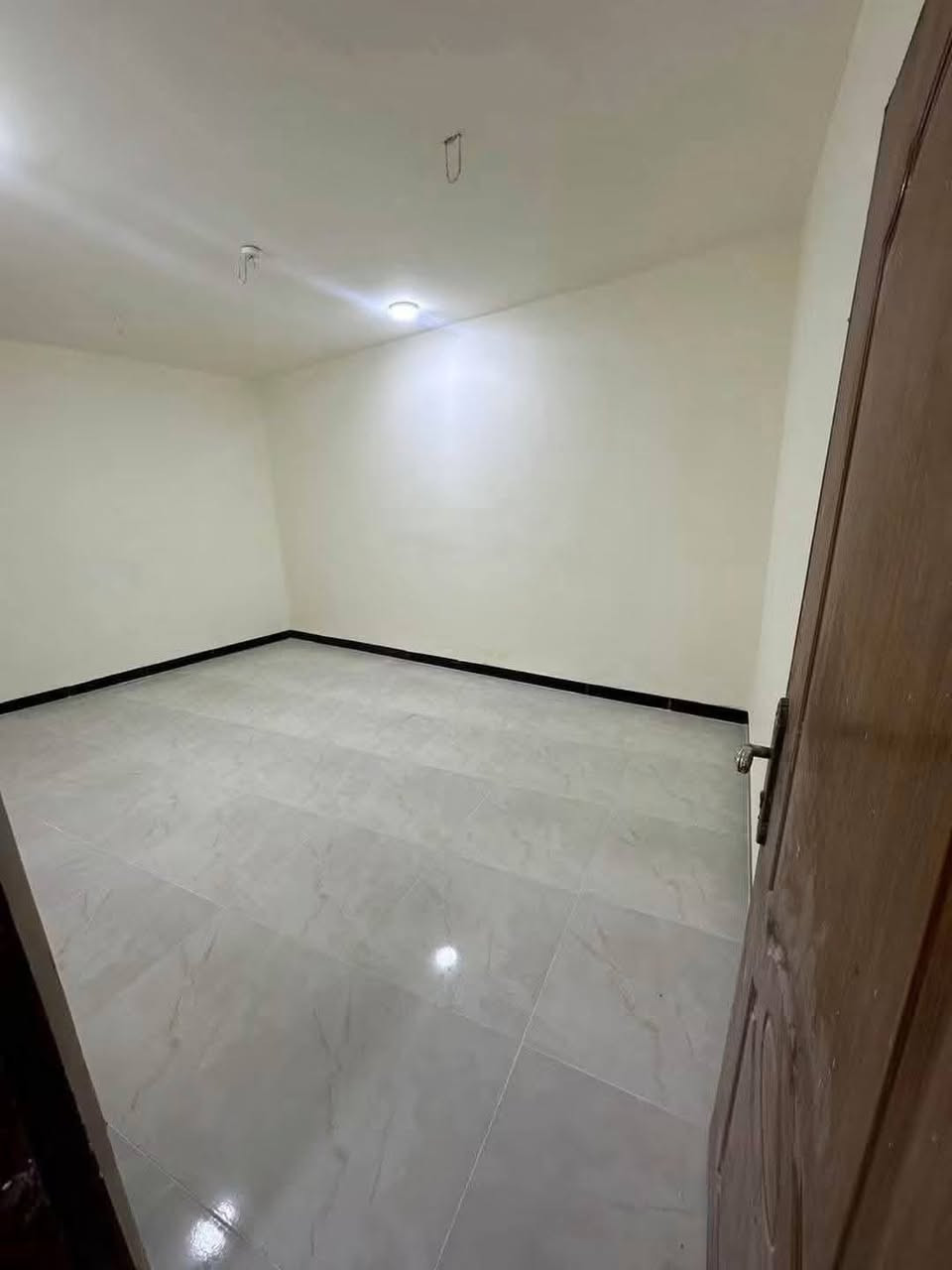🏡 #دار #للأيــــــــــجار 
​ #تابع #الصفحه وشاهد جميع العروض الدور الجديده اذا مـــهتـــم
​ الموقع: الحلة //  حــي // يساتذه 
طابـــــــــقين  //  
​العدد​ غرفة نوم    2 //  ​صالة   //   هول.   // مطبخ     //مجمع صحي   //    وطارمـه
المساحٌـة //    200   متـــر 
​#نــــستــقــبل #جميـــــــــع #عــــــروض #كـم #العــــقـاريـــه 💰 السعر:       // عبر واتساب فقط 
​📞 للتواصل والاستفسار: مكتب علي التميمي العقارات     ***********    عليه واتساب فقط 
​#دار_للايجار #دار_للبيع #عقارات_بابل #الحلة_العراق //ملاحظه الرابط الواتساب داخل الصفحه
