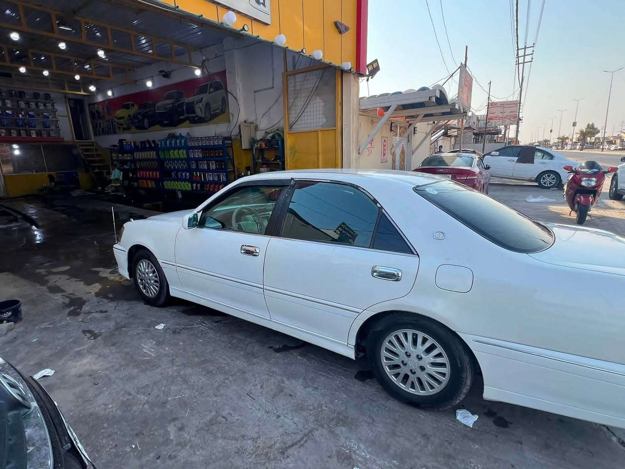 ماتواجد على الفيس بس الرقم
سلام عليكم ملكه صدفيه اصل  2003للبيع لامفحوصه ولا مدفوع كمرك بس وكاله ثاني يوم بسمك رقم كركوك سنويه عظم ملسق كصه قماره شاصي 175ديفور الجبير منضومه تبريد كامله بيه وصل ضمان سنتين لايت كرستال ترحيب تخم تاير حداديه 90/100كشنات كهربائي  قواعد رقم بعد بيه هواي موصفات 
مكان سياره نجف شارع مطار 
رقم /***********
سعر سياره 60عليه غرمات ورقتين ينزلن من سعره 
سياره بيه غراض كمالايات من تنباع اشلعهن او نتفق عليهن 
رجاً الي مو شراي لايضل يعلق إذا ماعجبك منشور عوفه

