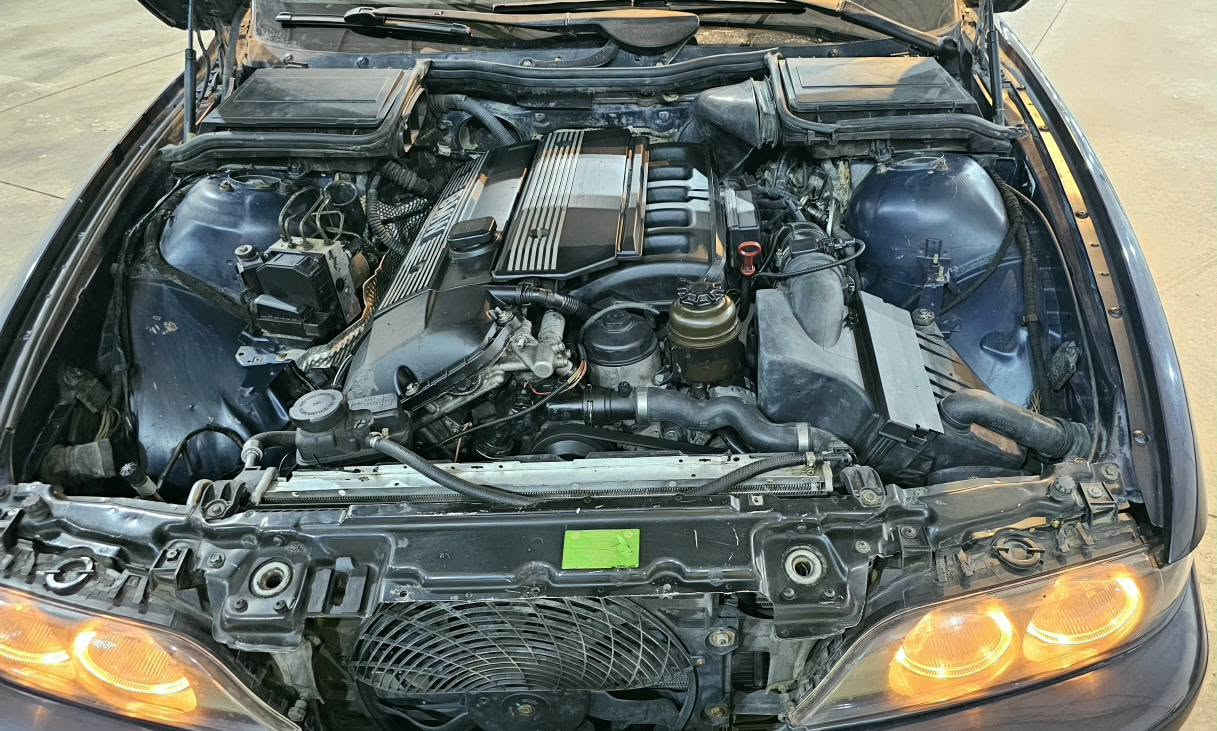 🚙بم سەقەر مەکینە 525 دەبڵ دجیتەڵ موديل 2002 فول مواصفات M بێ لێدان ناوگرتن لەسەر بیلاد مایە بێ خایس 🪪 سەنەوی نوێ 2035  بەناوی خۆمە لە هەولێرە نرخی گونجاو 87💲 وەرقە ***********واتس ↔️گۆڕینەوە دەکەین 
🚙بم صقر محرك 525 دبل دجتل موديل 2002 فول مواصفات  M  بدون ضربه او داخلى او خياس باقي على بلاد 🪪سنوية جديد 2035 بأسمى مكان اربيل سعر مناسب 87💲ورقة ***********واتس↔️ تديل او اراوس بالسياره أربيل, العراق

نص مكتوب في الصور:
- Al-generated content