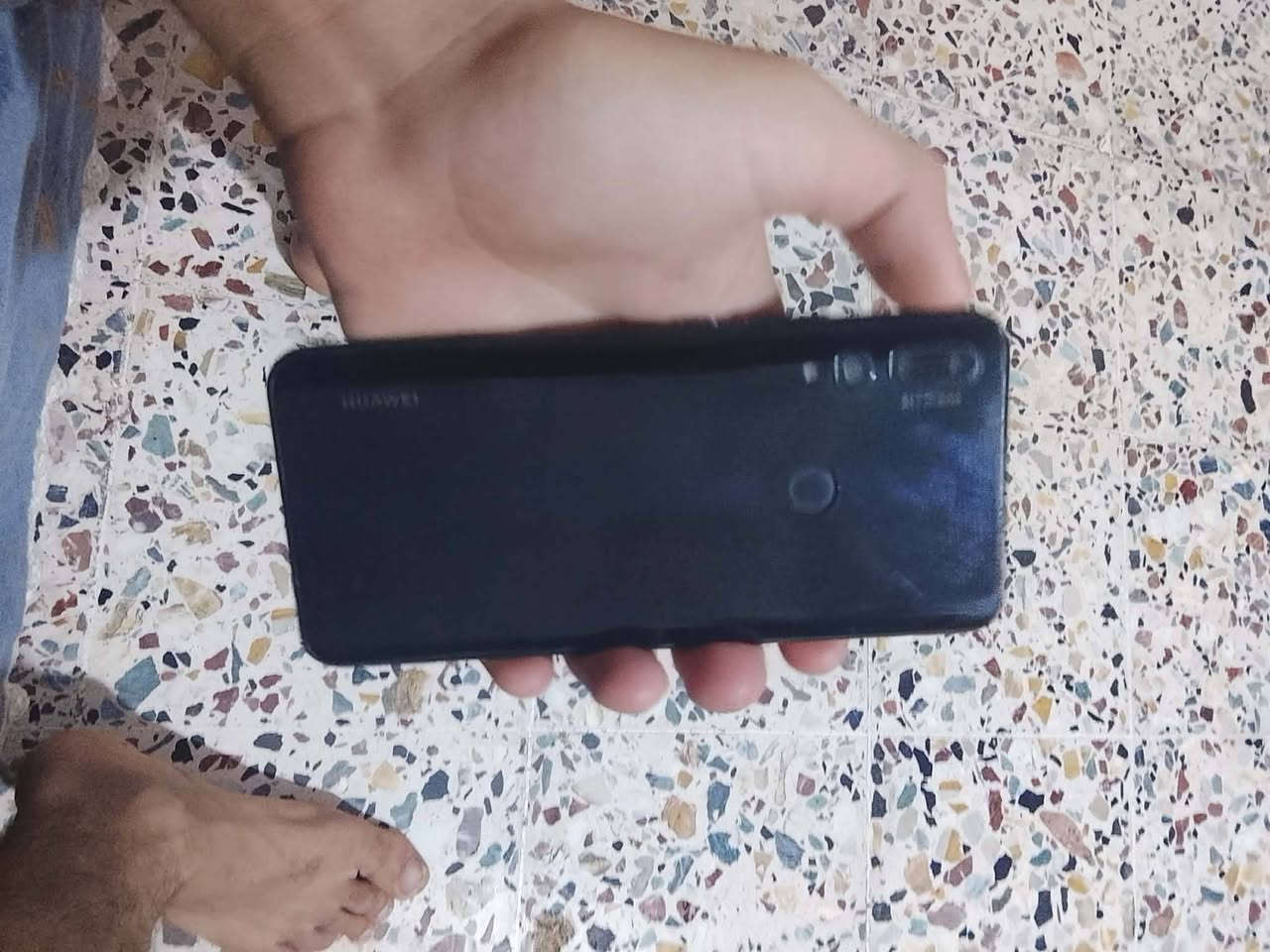 واي تسعه بريم للبيع مبدل شاشه فقط ذاكره ١٢٨ السعر ٧٥ وبي مجال المكان الرمادي تأميم الرقم ***********
