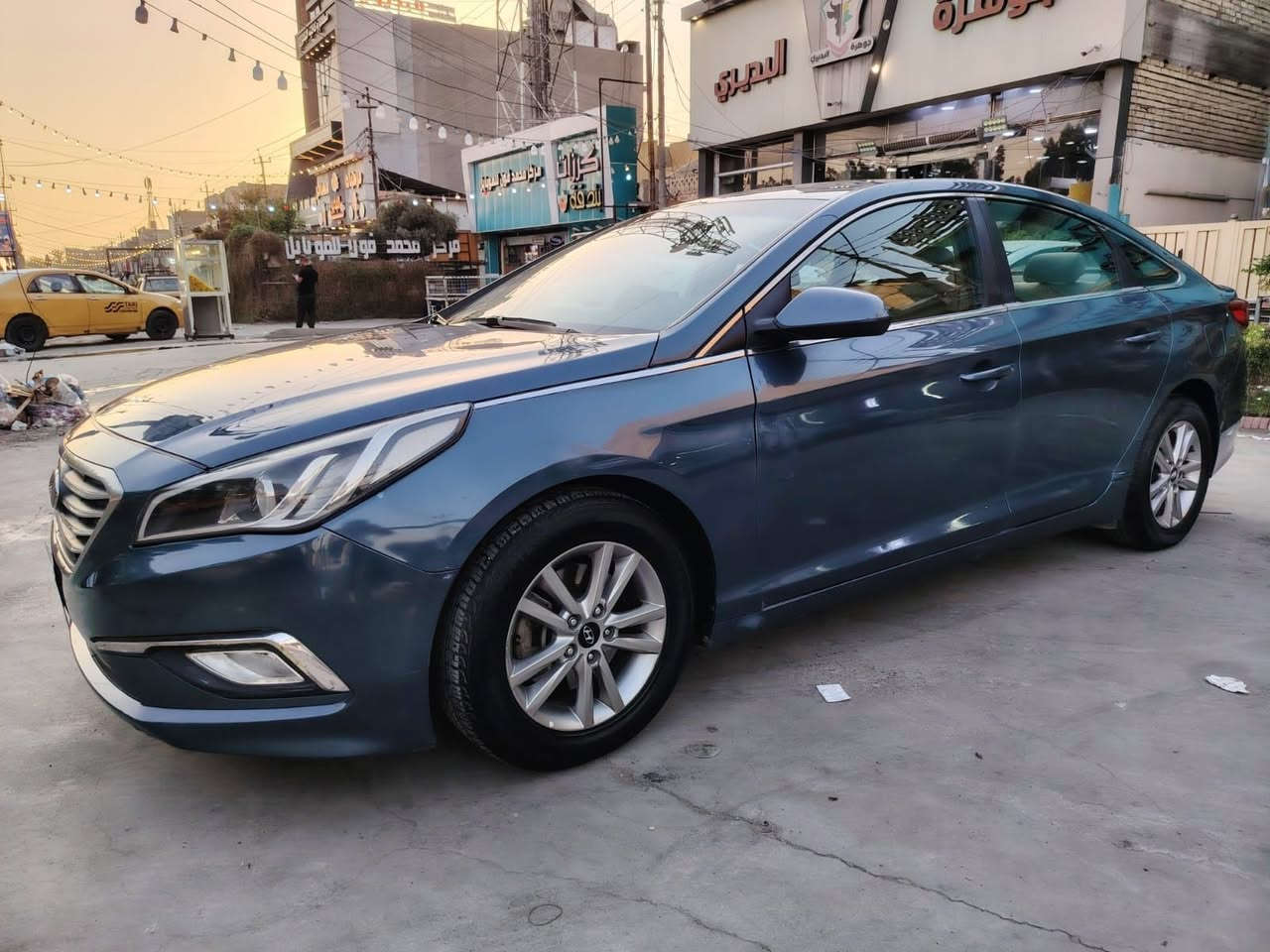 السلام عليكم سوناتا موديل 17 مكينة 2400 كير مكفولات تبريد ثلج حادثة جاملغ خلفي بدون داخل صدر خلفي امامي جديد بيه جم قطعة صبغ جاهزة اي نقص مابيه السعر 105 وبيه مجال ***********

