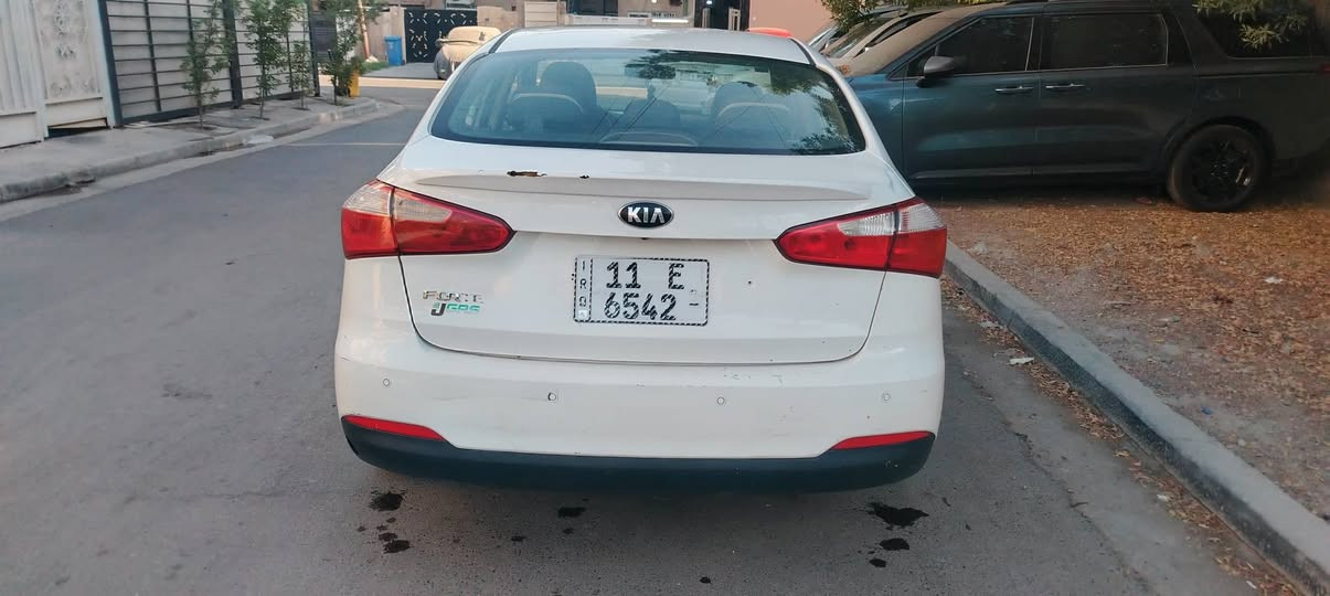 السلام عليكم كيا فورتي كوري 2014 رقم بغداد جديد بيه صبغ مكانات بدون دواخل محرك 1600 دوش المرغوب كير اتوماتيك جام اتوماتيك كامره شاشه تحكم جهتين سعر 88 مكان بغداد حي الخضراء هاتف *********** شراي يتصل بيع فقط
