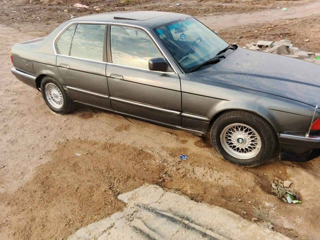 سلام عليكم للبيع Bmwمكفوله كير ومكينه موديل 90بلاديه على وضع الشركة ممكينه وكير  كفاله وتبريد كهربيات كله شغاله مصبوغه عام للجماليه سنتر لوك جام اربع كله شغاله كشنات شغاله كهرباء سلايت شغال ما بيه كل نقص مكاني بغداد السعر58بيه مجال ***********
