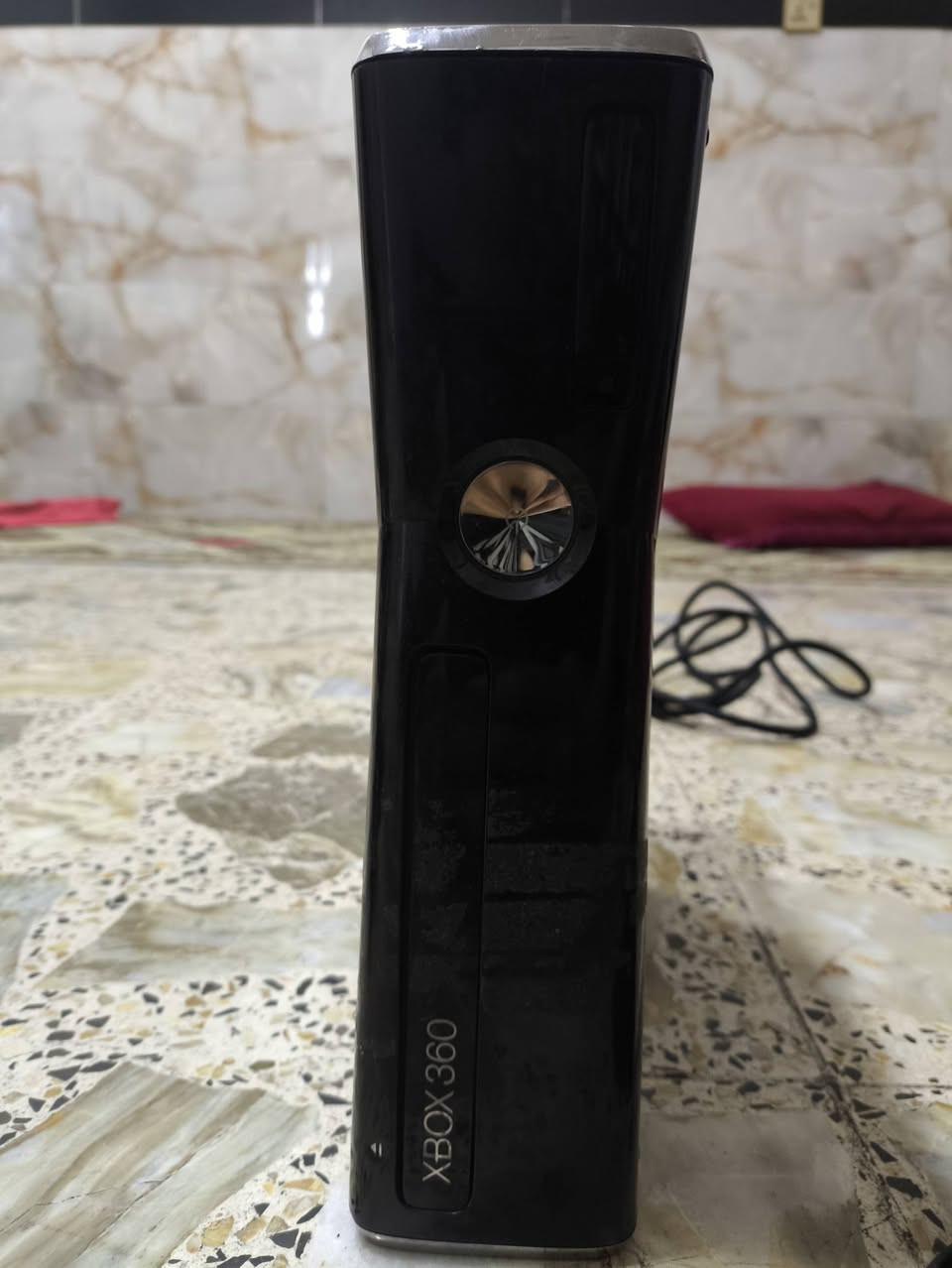 السلام عليكم للبيع بلي إكس بوكس 360 جهاز نضيف ومداخل تصليح مع جوستكات اصليه
الاستفسار علئ هذا الرقم 
***********
