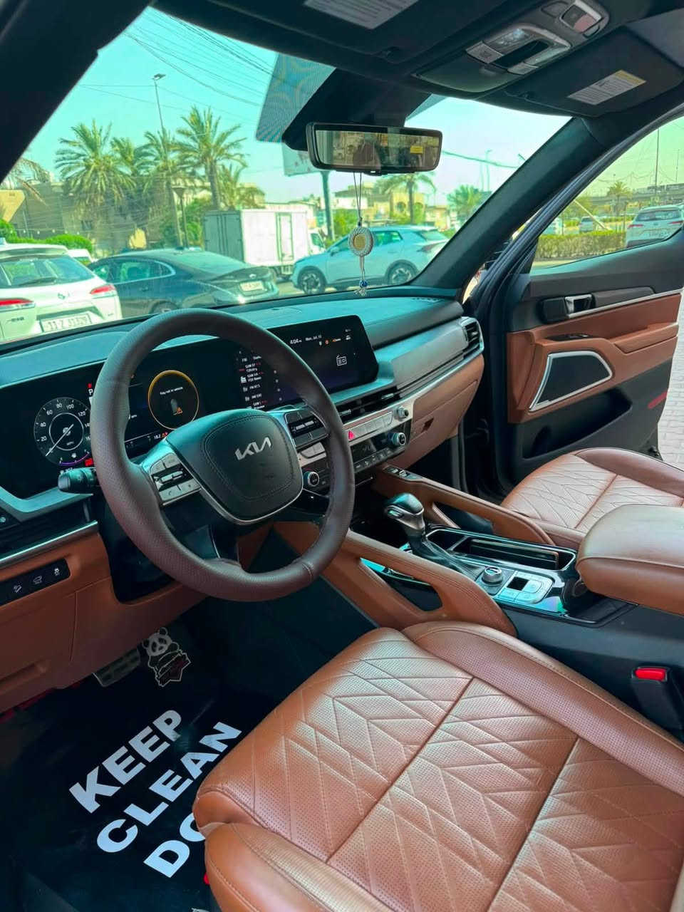 سلام عليكم 
تلورايد 2024  SX PRESTIGE
رقم مميز 
اعلى فئة مواصفات 
بنوراما قطعتين
كشن منفصل VIP 
داخل مشمشي 
بصمة
مواصفات ما تخلص 
السعر 320 وبيها مجال 
***********

