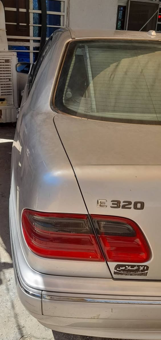 السلام عليكم
مرسيدسW210 موديل2000 

محرك وكير مكفولات 

رقم بغداد بأسمي 

مواصفات كشنات كهرباء 
تدفئة كشنات بردة خلفية كهرباء تچاوي كهرباء قلاب مراية شفط
السيارة جاهزة من تبريد من كلشي 
,تايرات جديدةنقص فيها الدعامية الأمامية مكانه في كربلاء المقدسة 
السعر ١١٥ وبي مجال 
للأستفسار ***********
